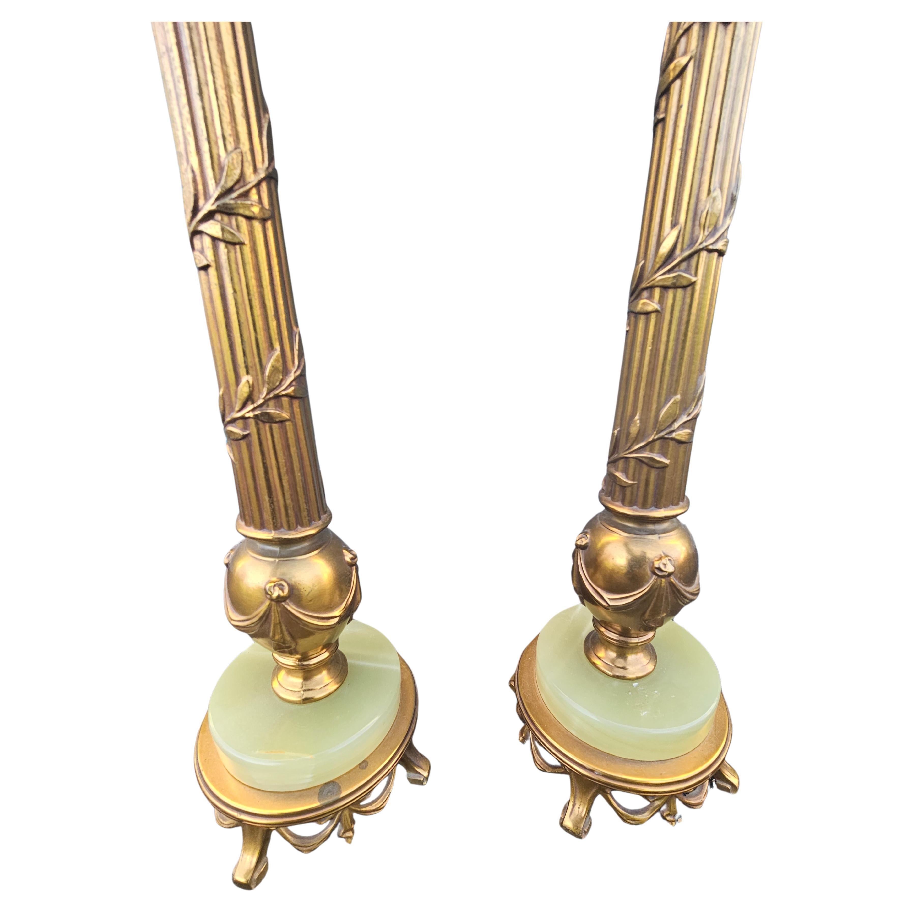 Neoclassical Mid-Century Rembrandt Onyx and Gilt Metal Patinated Torchiere Table Lamps, Pair For Sale