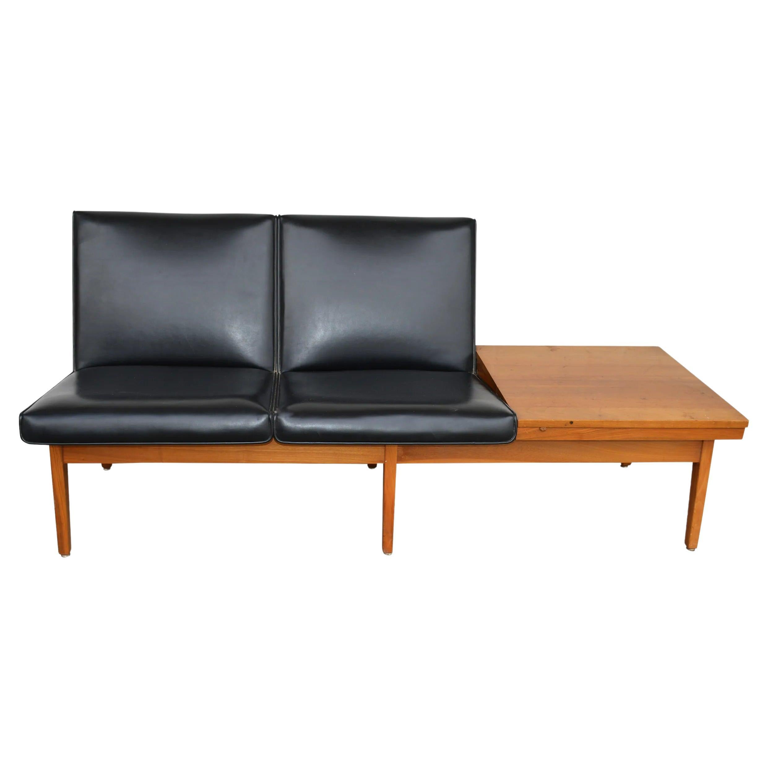 Mid Century Gunlocke for Remington Rand 2 Seater Bench

 
The Remington Rand Library Bureau Division provided furniture, equipment, and supplies to America’s libraries from the late 1920s through the 1950s as did Gunlocke. 


Rare Mid-Century