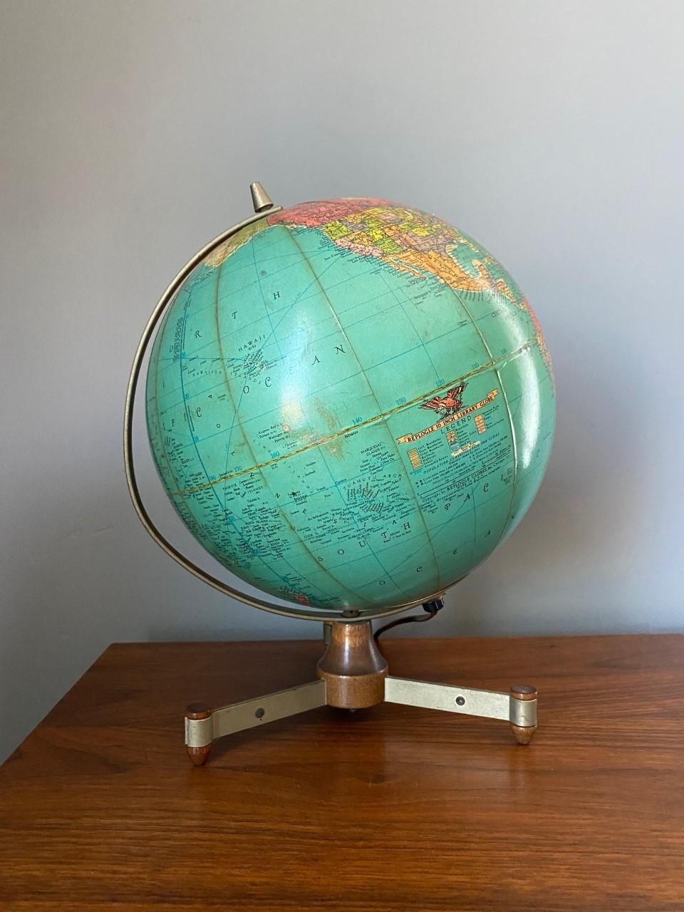 Mid Century Reploge World Globe Fiberglass Lamp 1950s 4