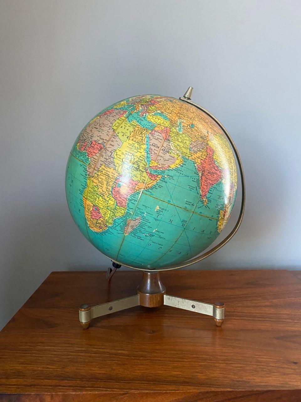 Mid Century Reploge World Globe Fiberglass Lamp 1950s 5