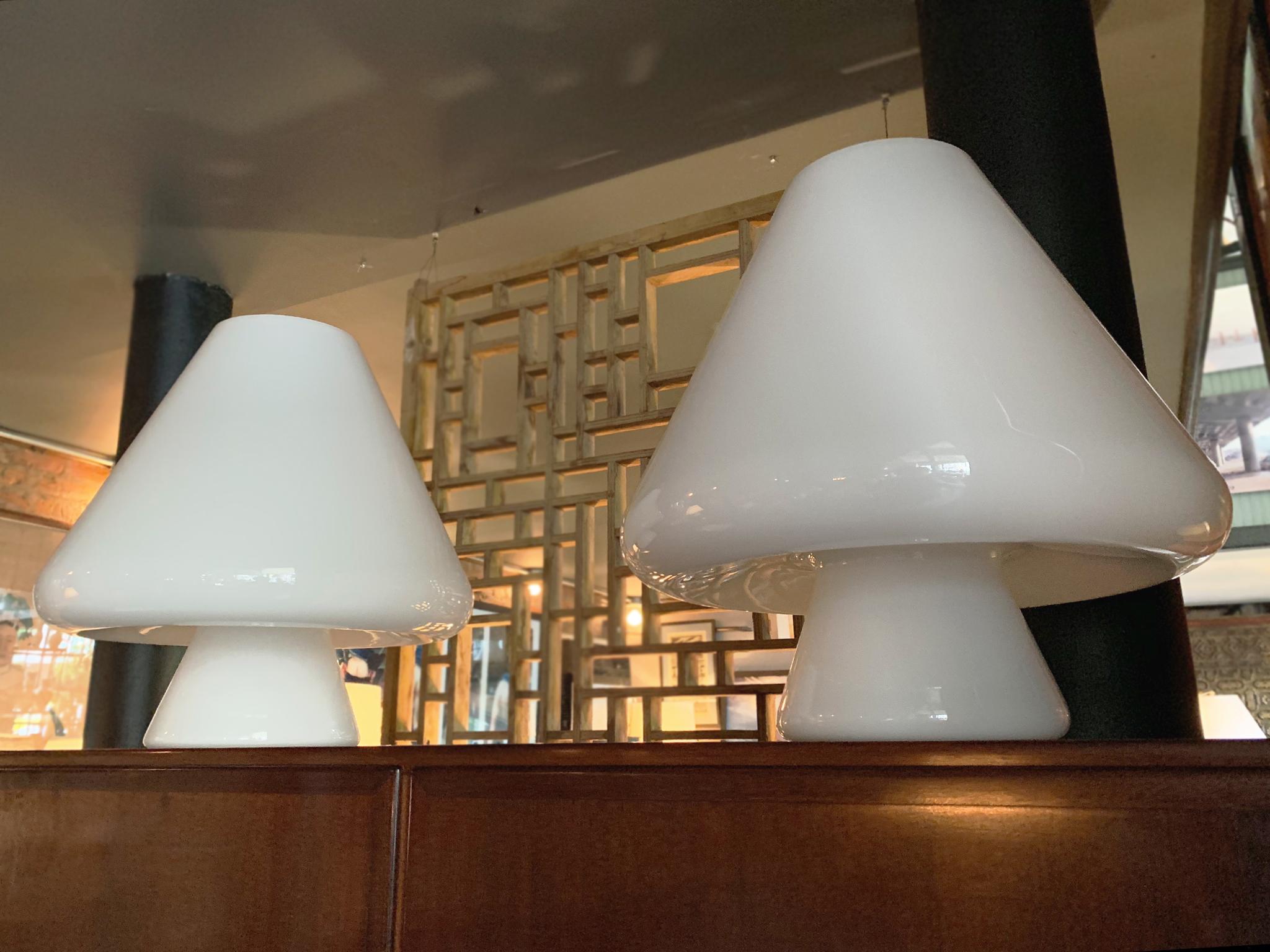 Mid-Century Modern Pair of Res Murano Glass Mushroom Table Lamps
