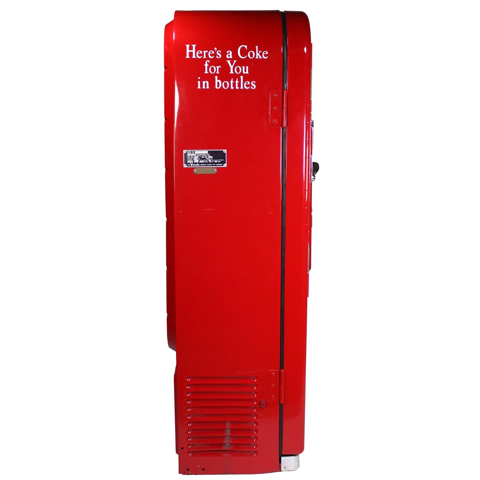 Mid-Century Restored Coca-Cola Soda Bottle 10¢ Vending Machine by Vendo C: 1956 In Good Condition For Sale In Los Angeles, CA