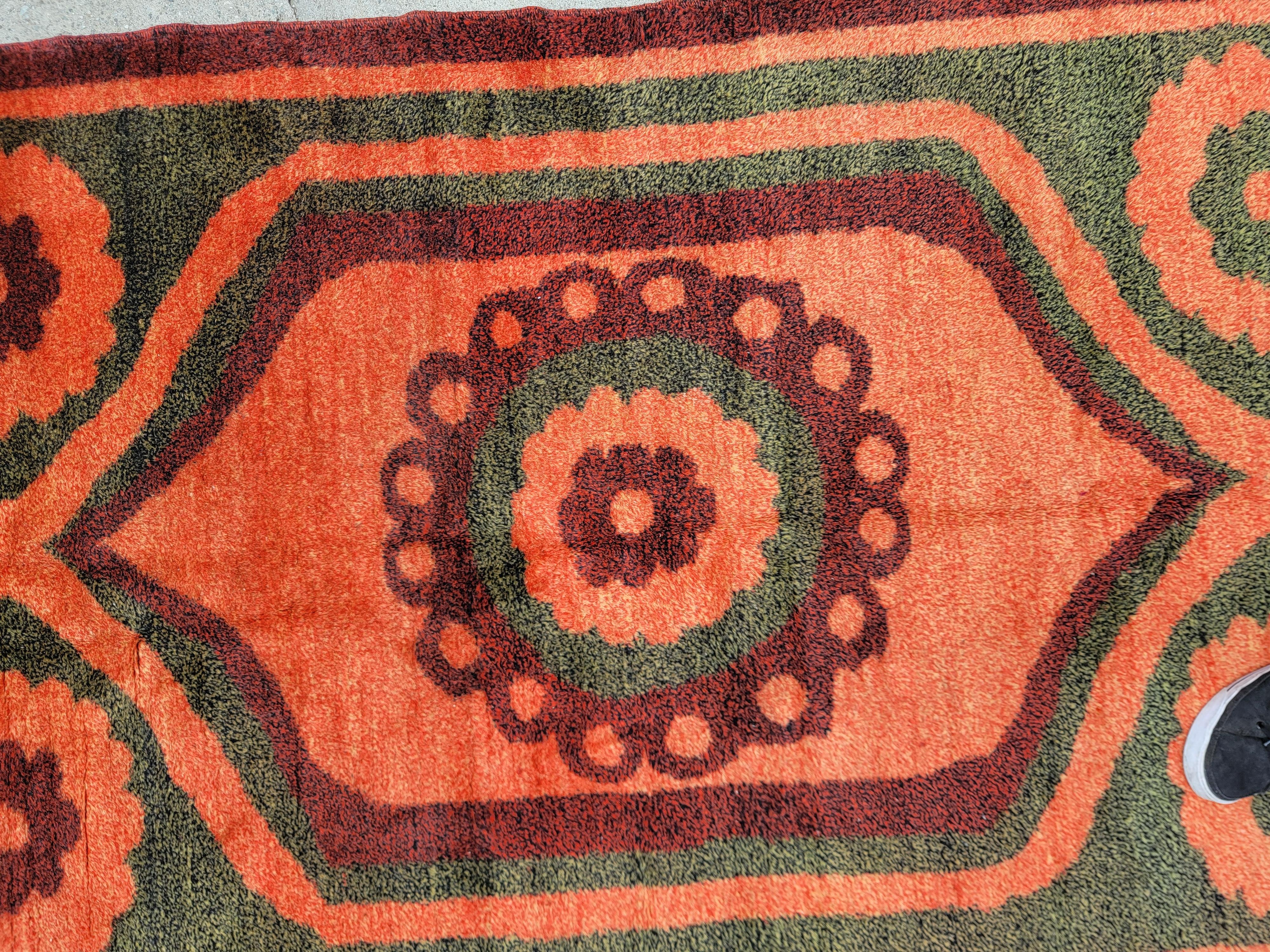 Modern Midcentury Retro European Handmade Rug For Sale