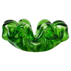 Grüner Aschenbecher aus Glas im Retro-Stil aus der Mitte des Jahrhunderts im Stil von Barovier 