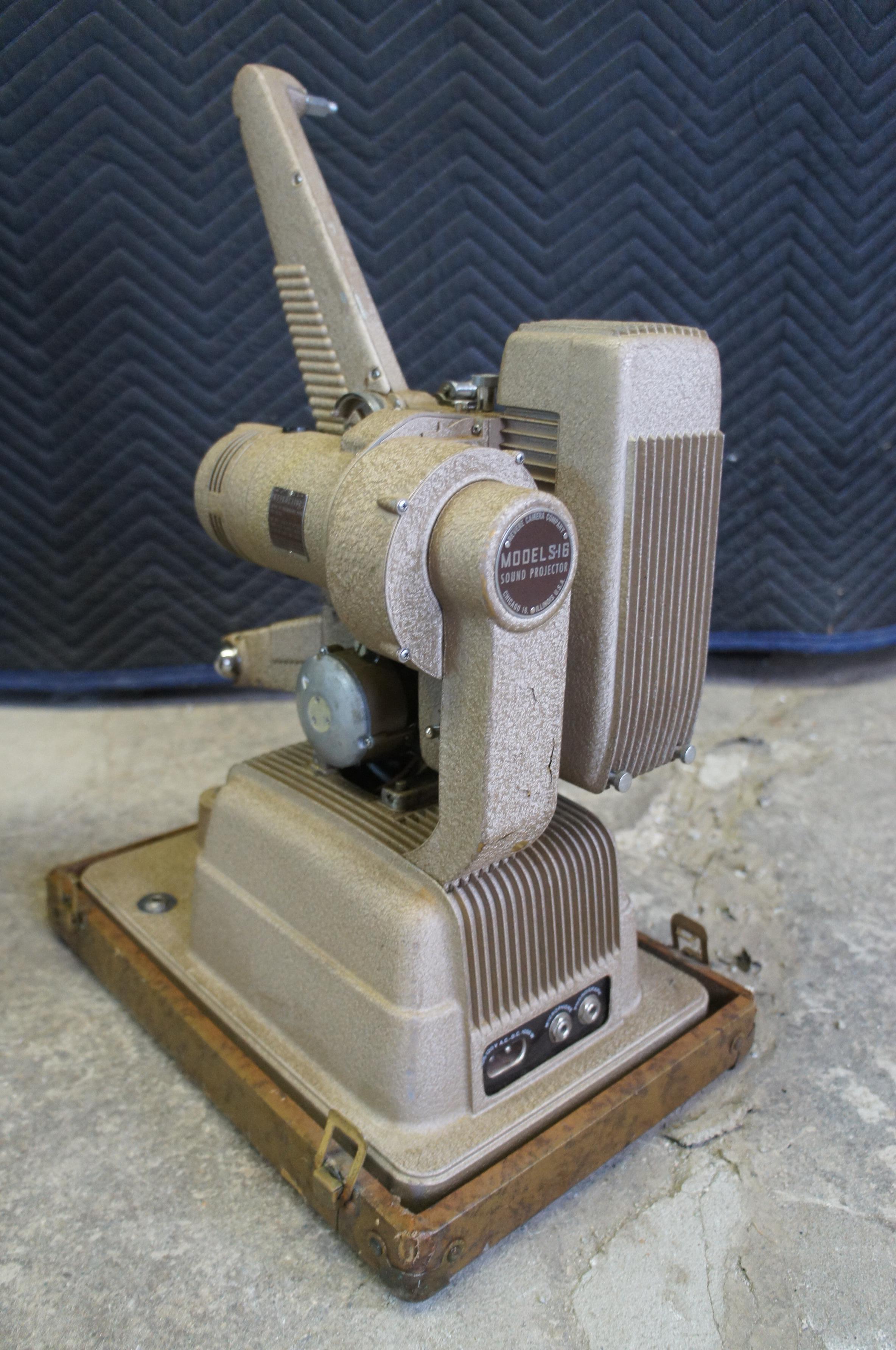 20th Century Mid Century Revere S-16 16mm Sound Movie Projector w Case 22