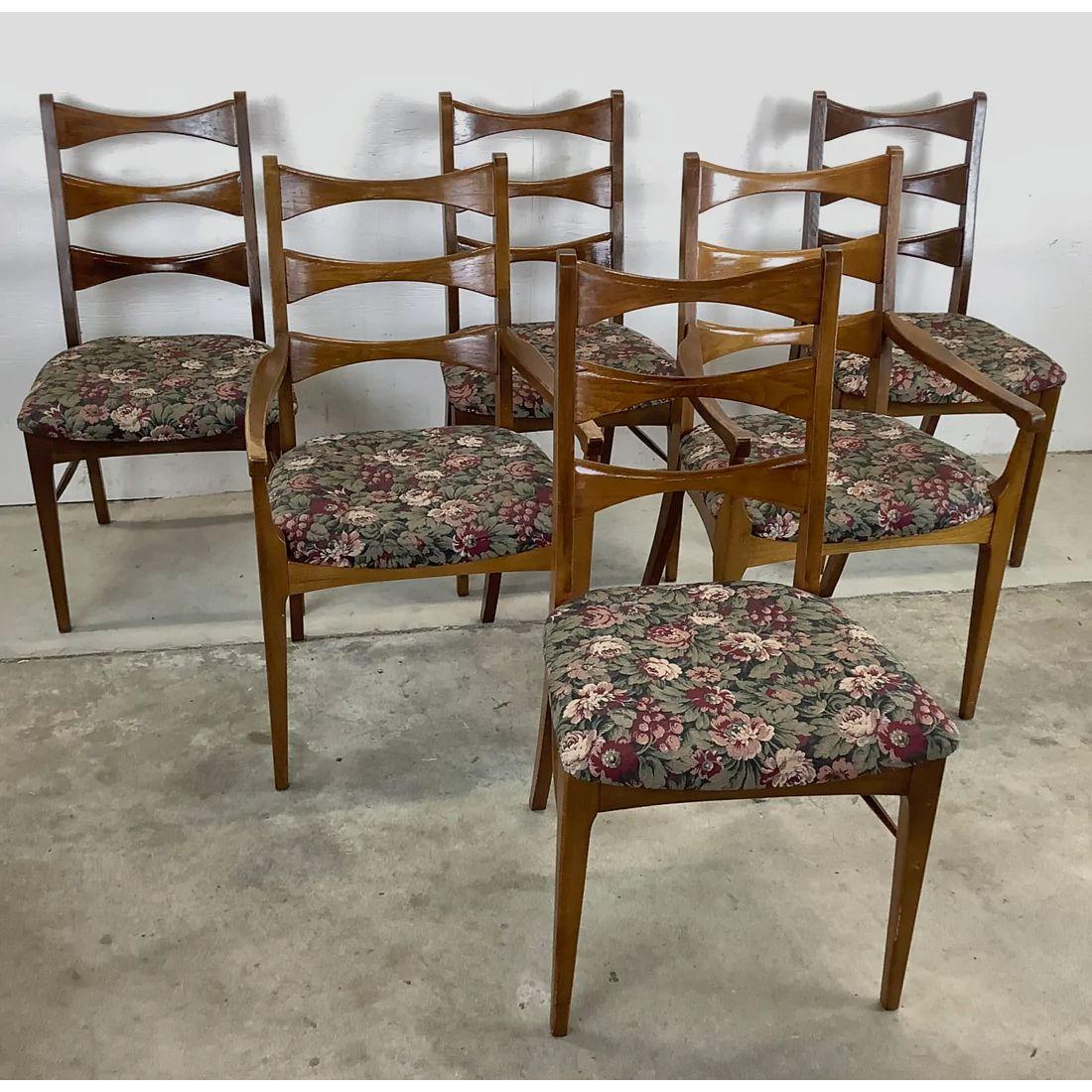 This stylish set of 6 Mid-Century Modern dining chairs from the Lane 