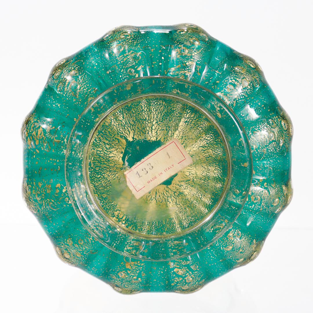 20th Century Mid-century Ribbed Barovier Bullicante Green & Gold Murano Art Glass Vase For Sale