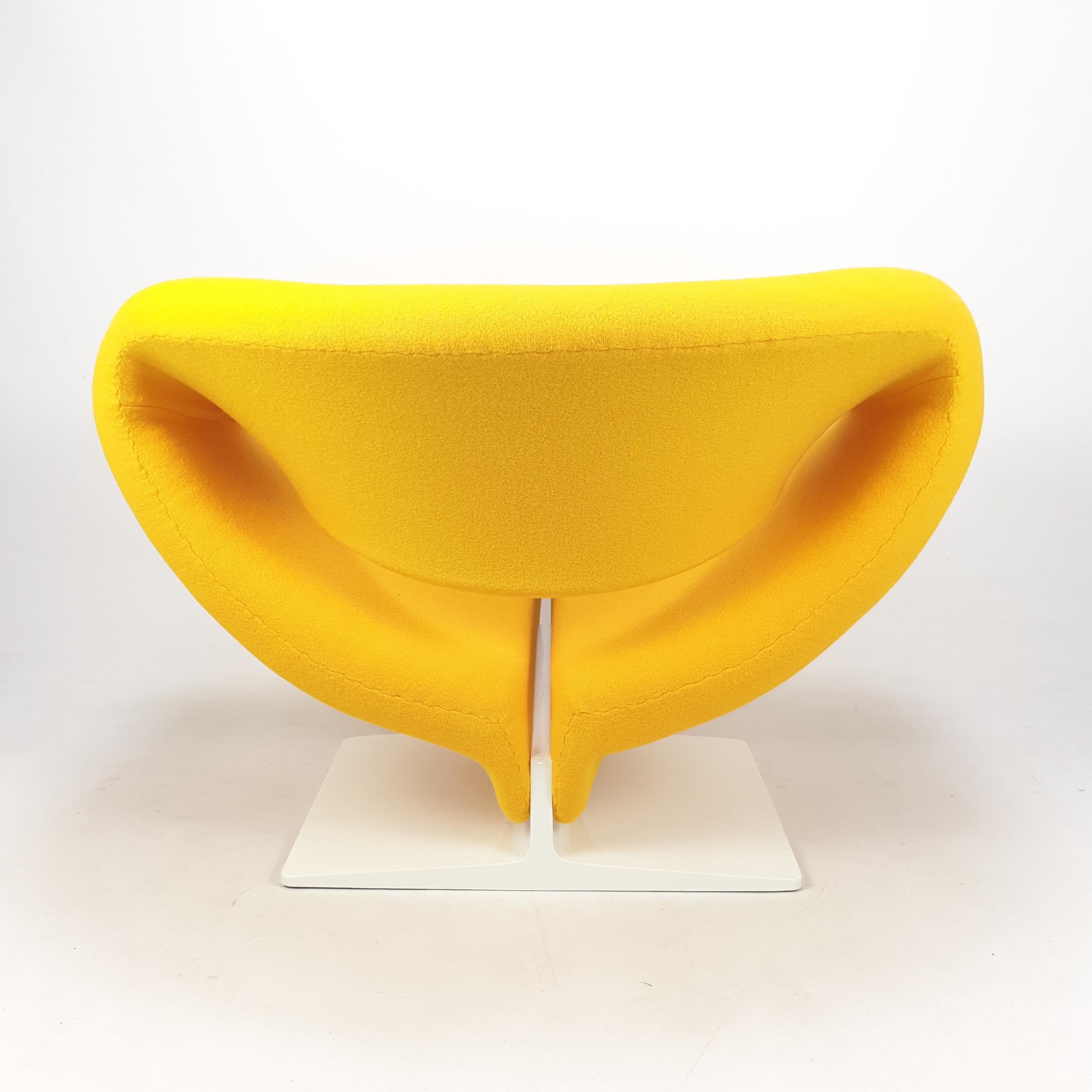 Mid Century Ribbon Chair by Pierre Paulin for Artifort, 1960's For Sale 2