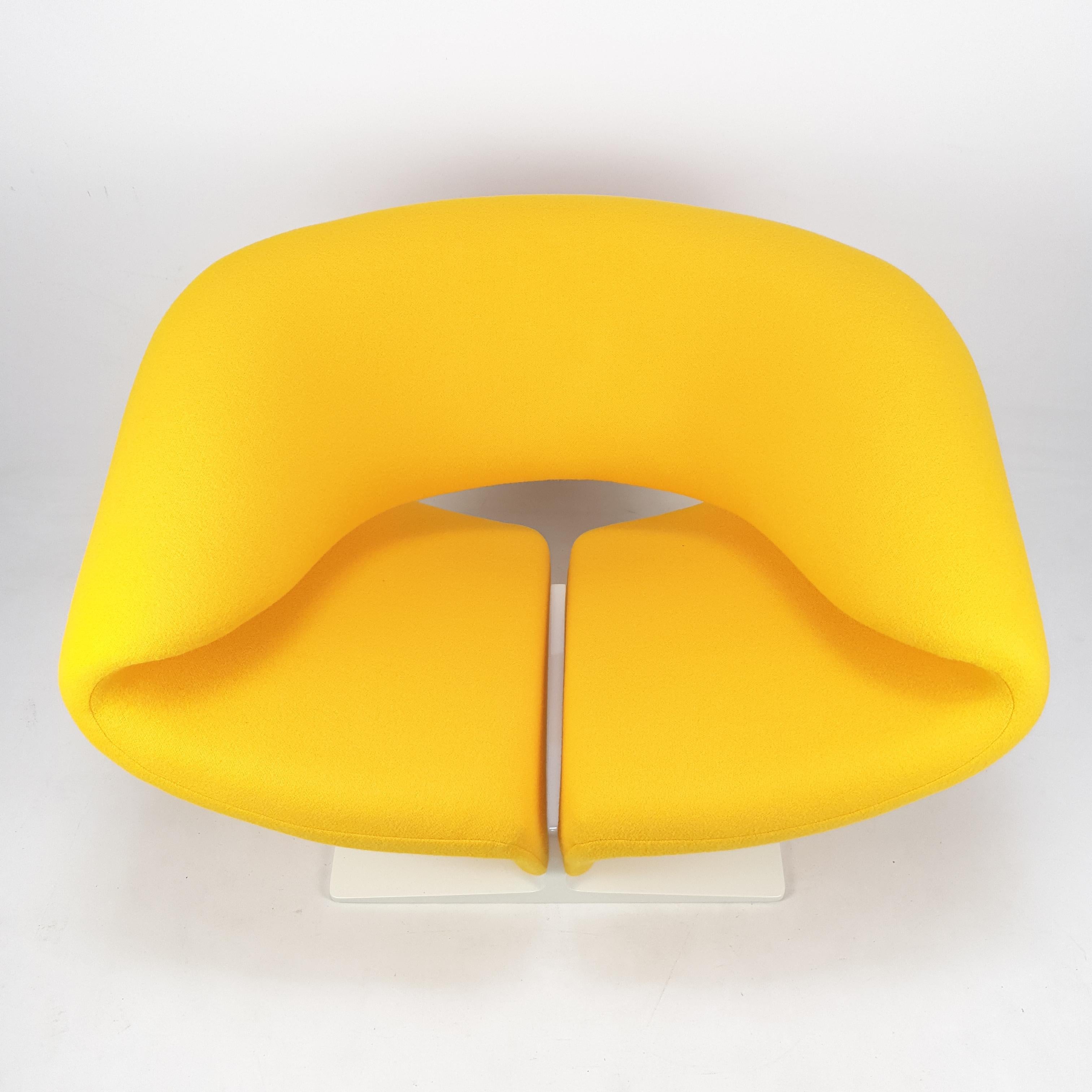 Mid Century Ribbon Chair by Pierre Paulin for Artifort, 1960's For Sale 3