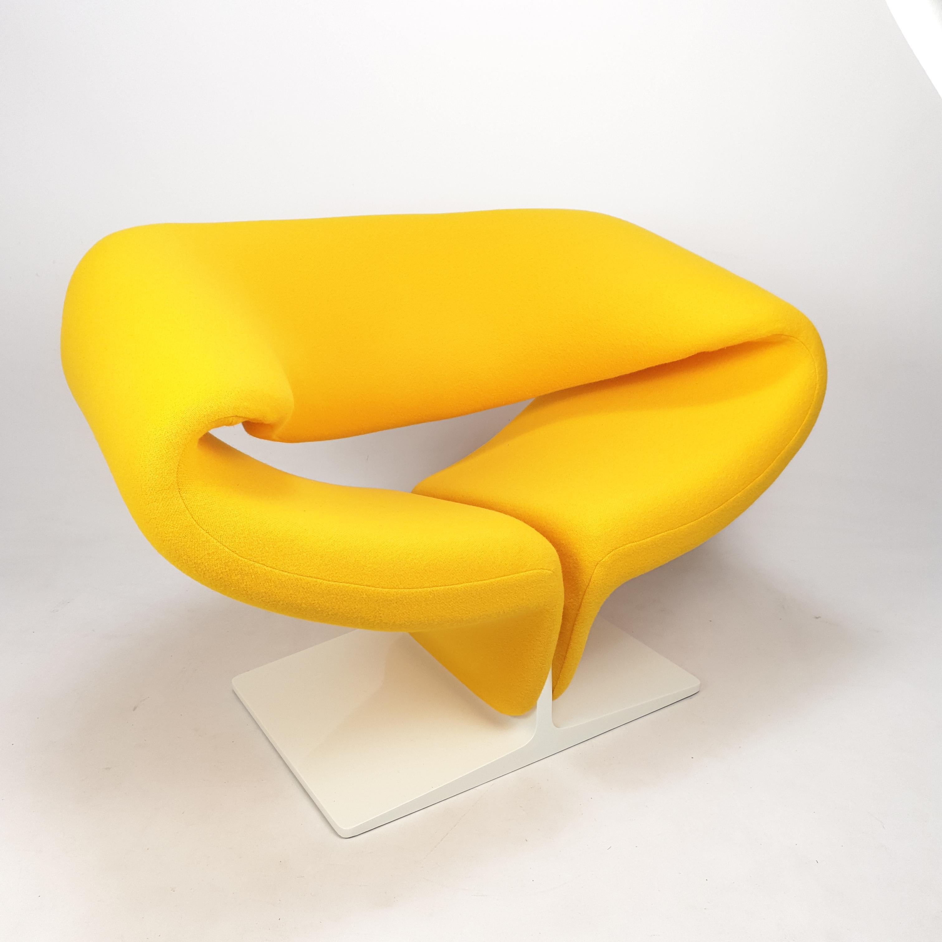 Mid-20th Century Mid Century Ribbon Chair by Pierre Paulin for Artifort, 1960's For Sale