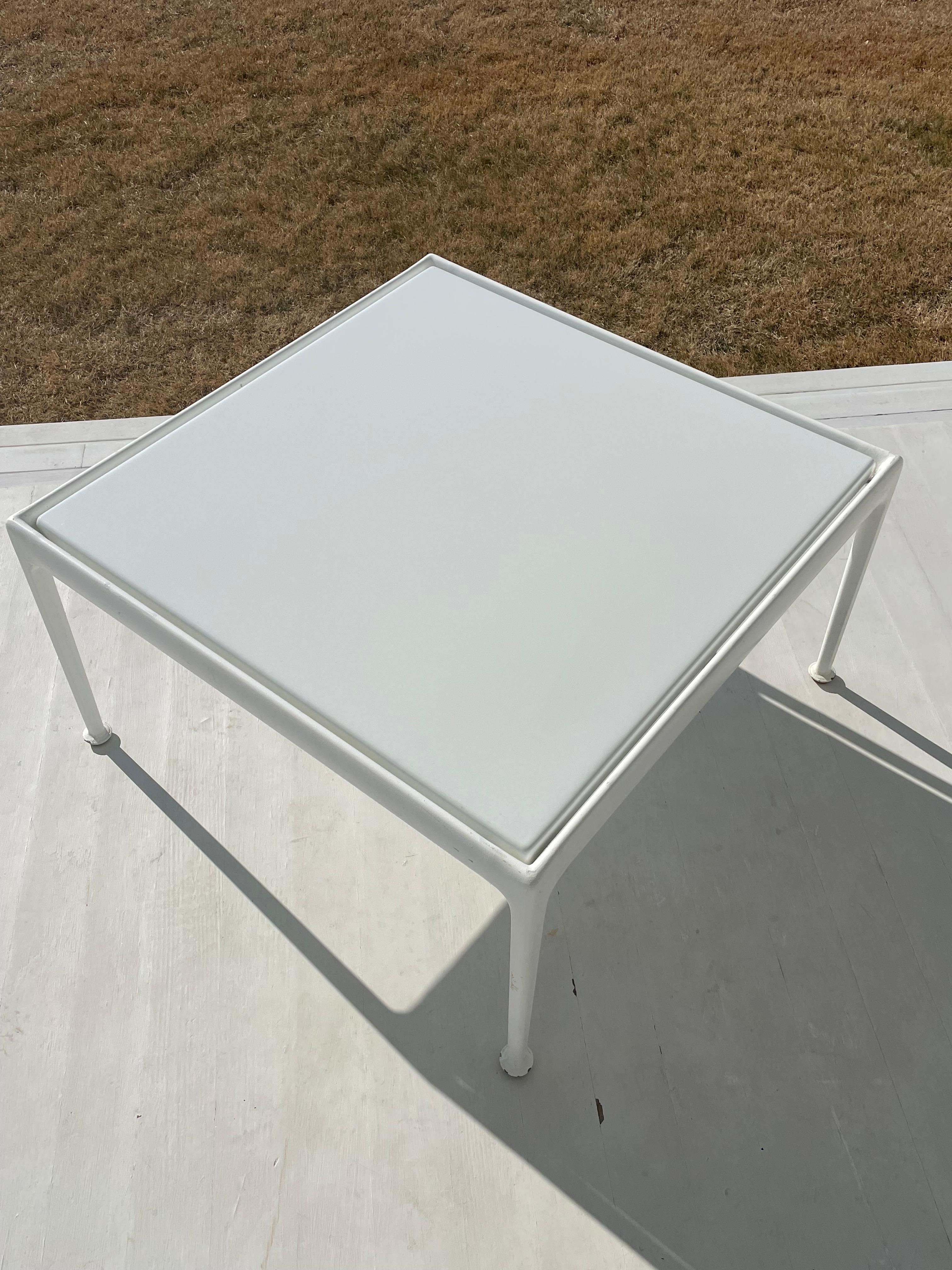 Mid Century Richard Schultz Outdoor Kaffee oder  Beistelltisch (20. Jahrhundert) im Angebot