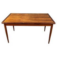 Mid-Century Risewood Dinning Table w/ 2 inner Leaf