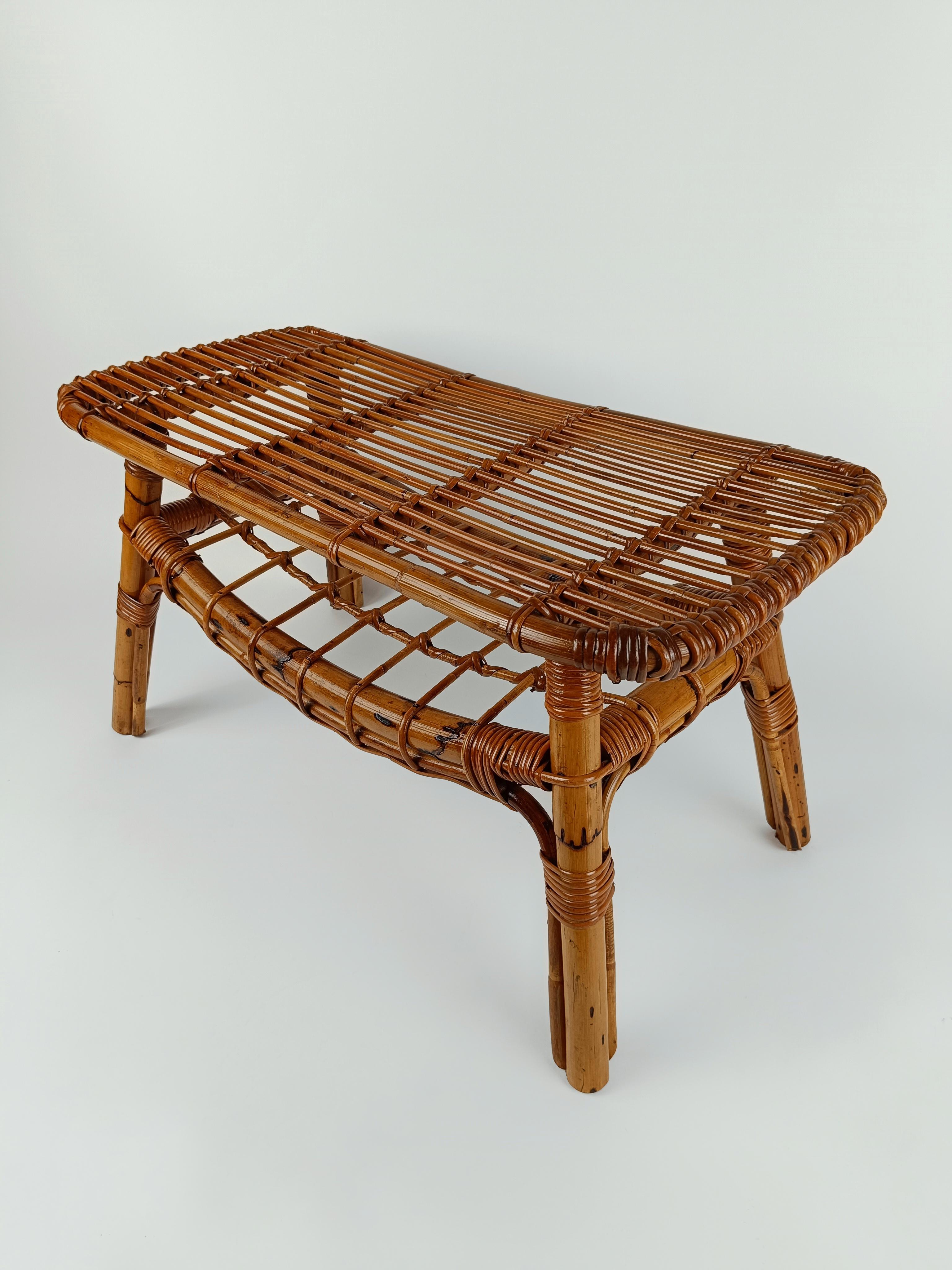 Midcentury Riviera Coffee Table with Magazine Rack, Made in Bamboo & Rattan In Good Condition For Sale In Roma, IT