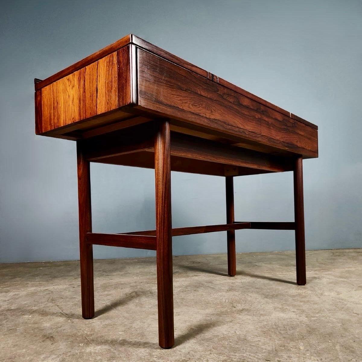 Mid-Century Modern Console/bureau vintage du milieu du siècle dernier Robert Heritage pour Archie Shine en vente