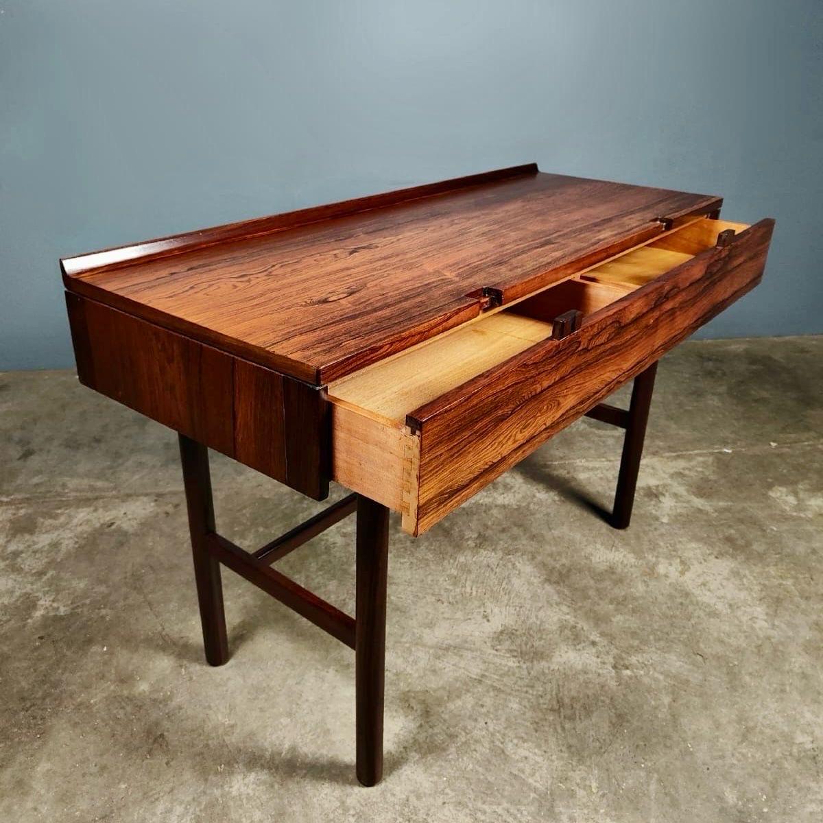 Britannique Console/bureau vintage du milieu du siècle dernier Robert Heritage pour Archie Shine en vente