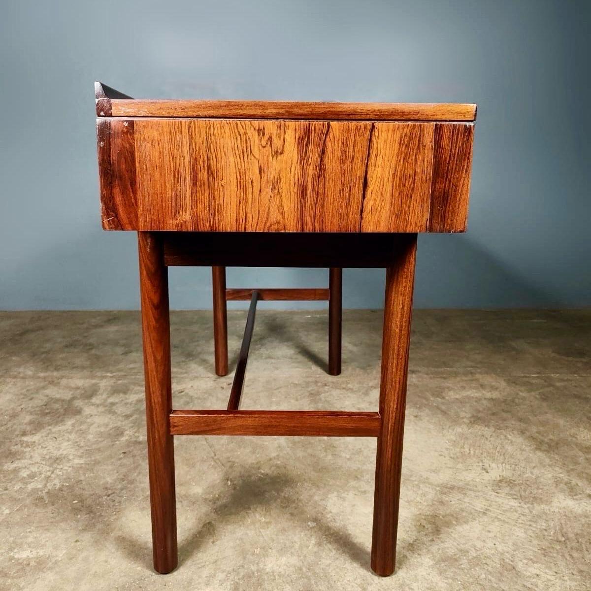 Milieu du XXe siècle Console/bureau vintage du milieu du siècle dernier Robert Heritage pour Archie Shine en vente