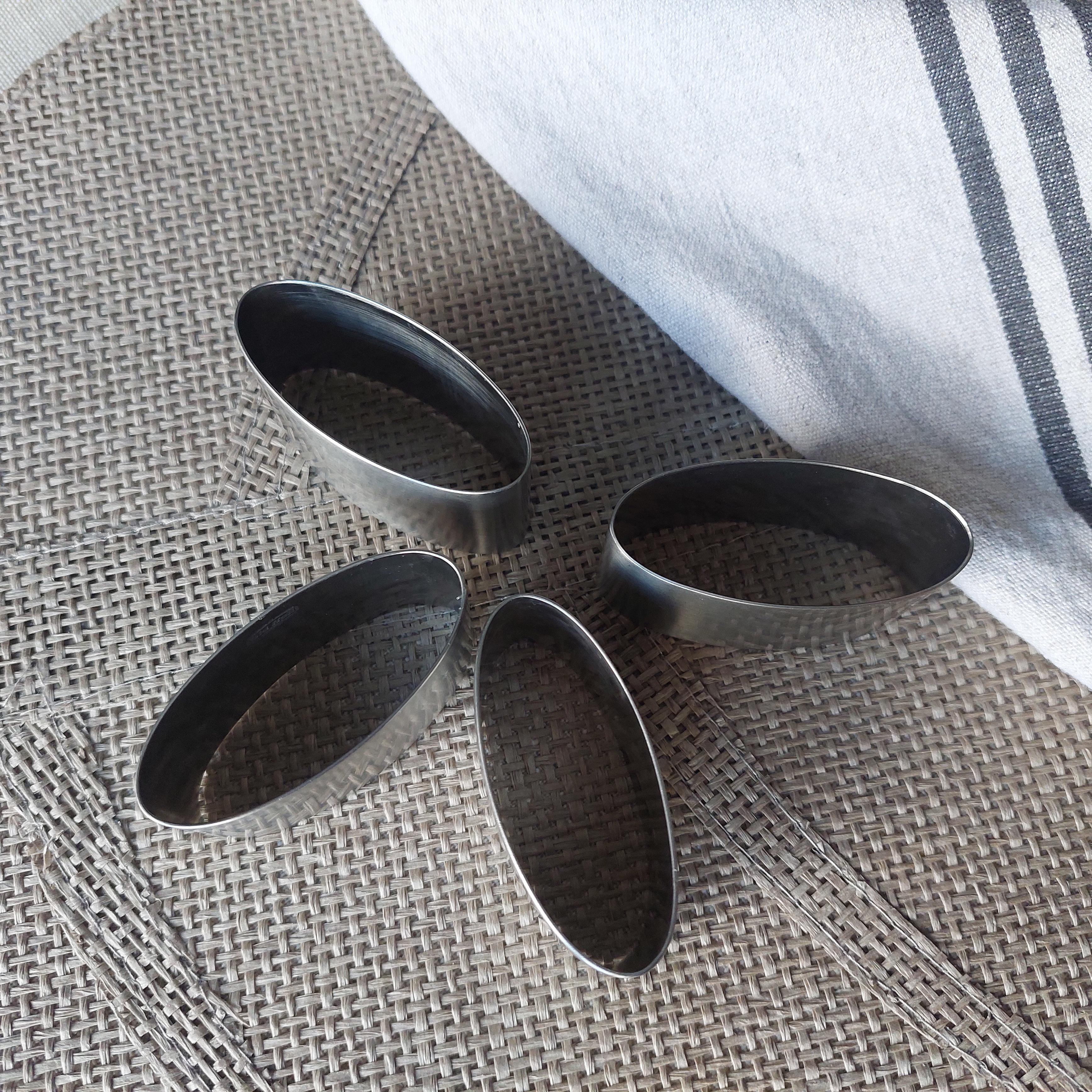 Mid Century Robert Welch Old Hall stainless steel napkin rings, set of 4, 60s In Good Condition In Leamington Spa, GB