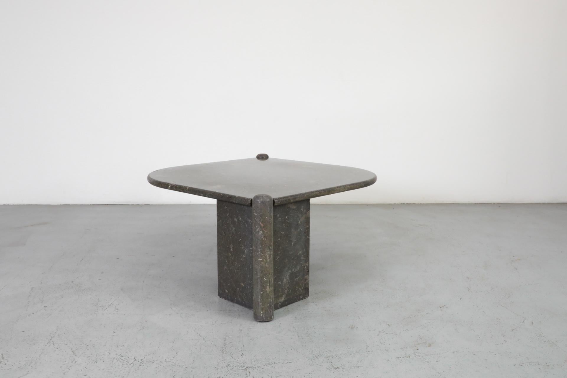 Table basse en pierre naturelle 