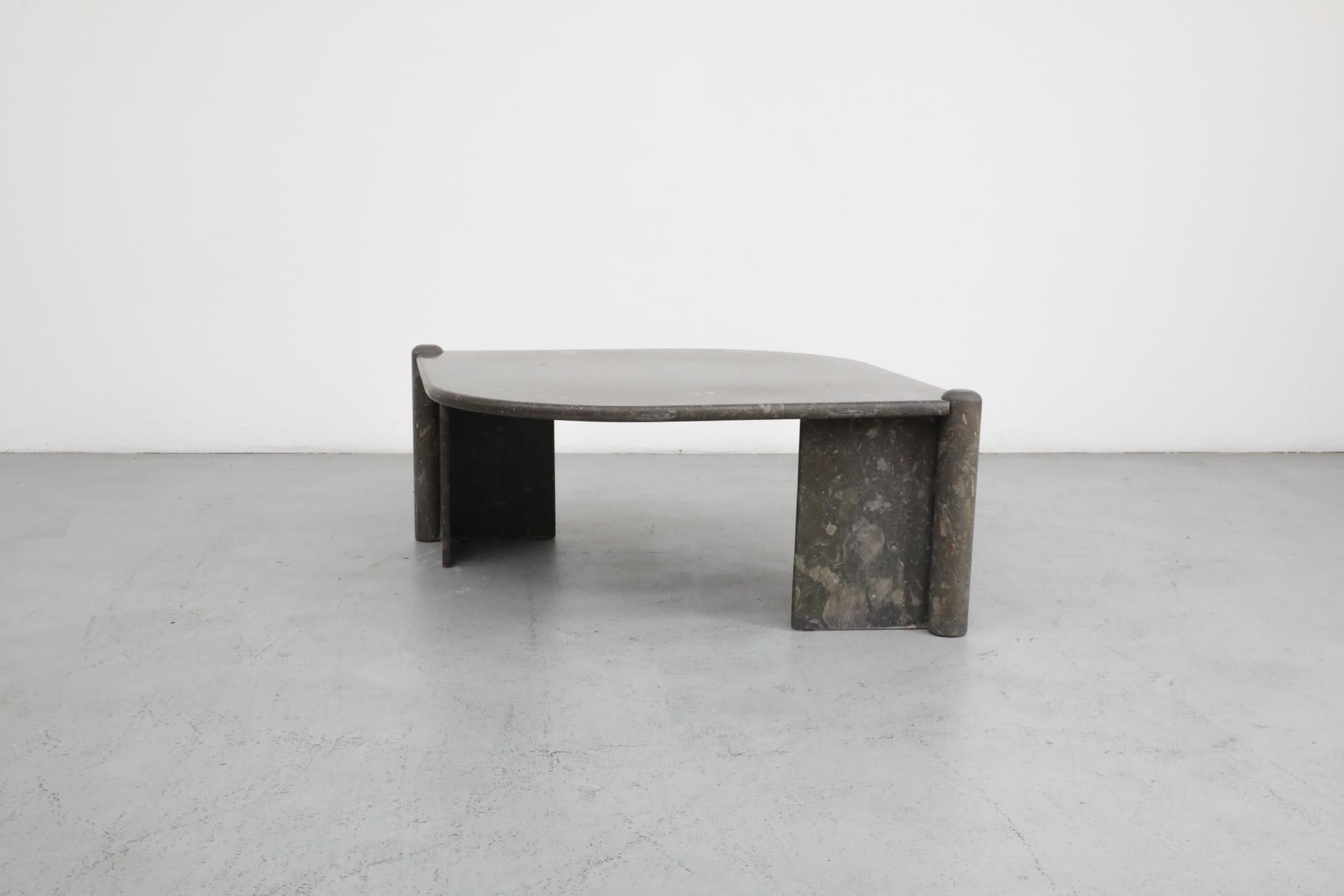 Mid-Century Modern Table basse en pierre naturelle 