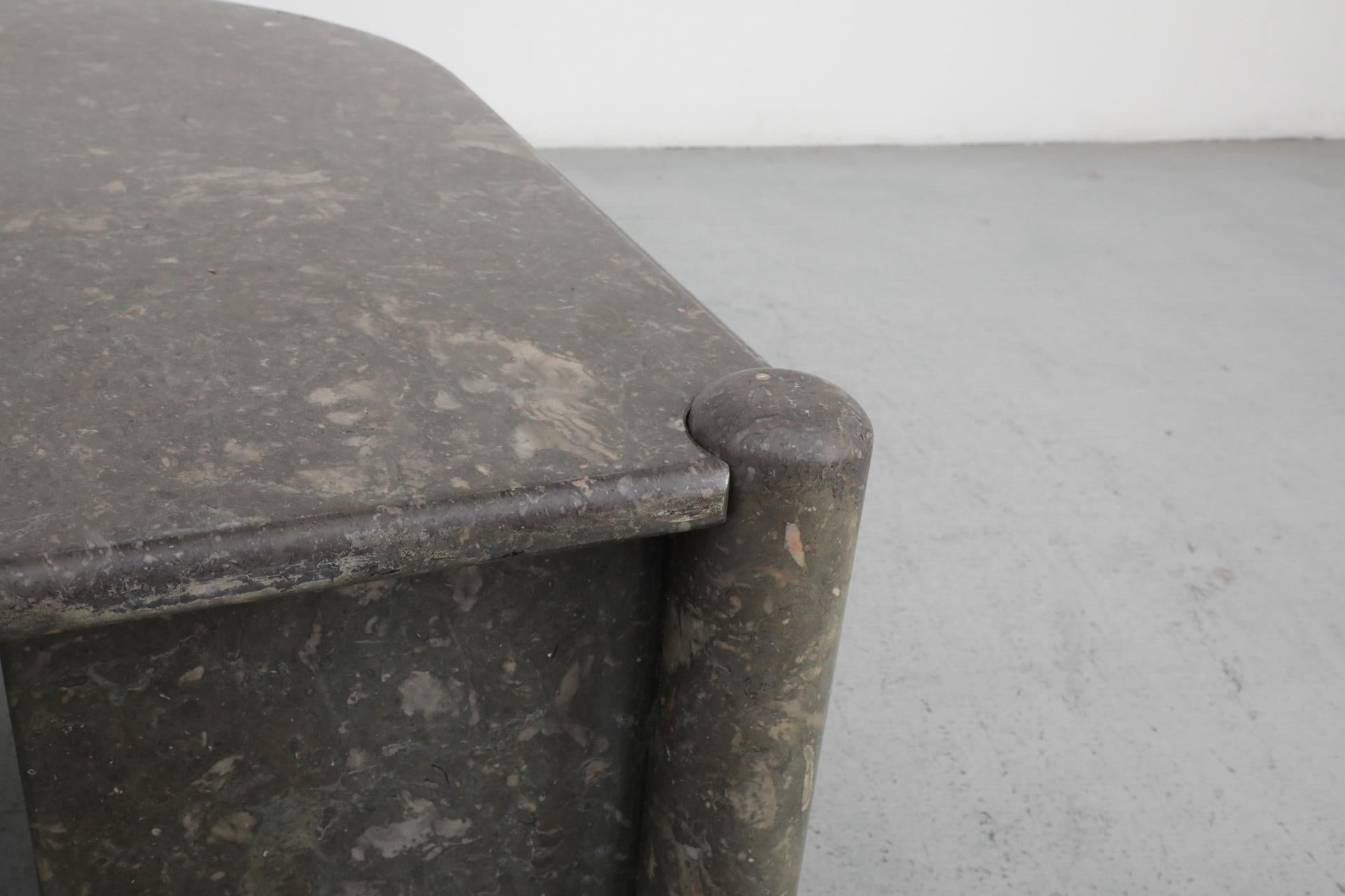 Table basse en pierre naturelle 