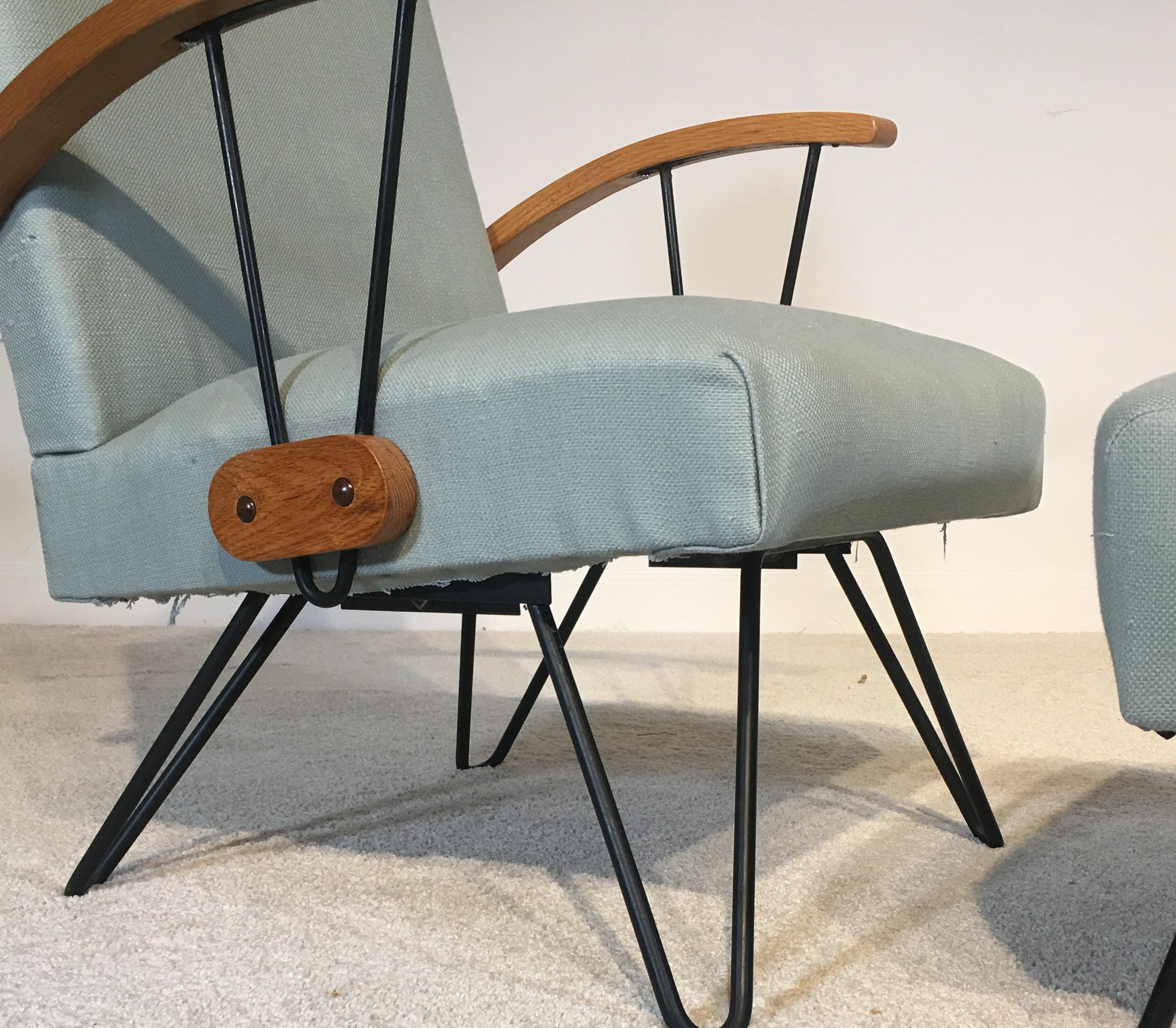 chair with hairpin legs