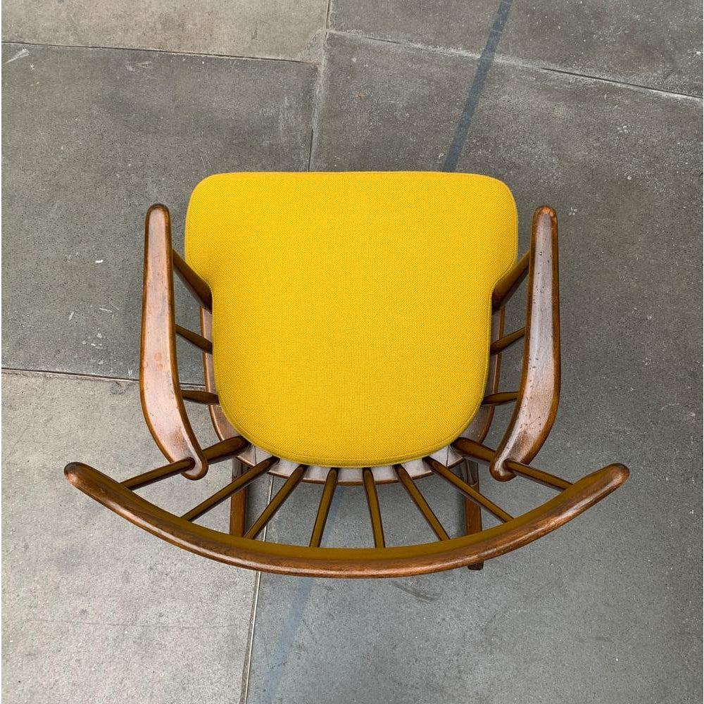Mid-Century Modern Fauteuil à bascule du milieu du siècle avec nouveau coussin Kvadrat par Børge Mogensen, années 1960 en vente