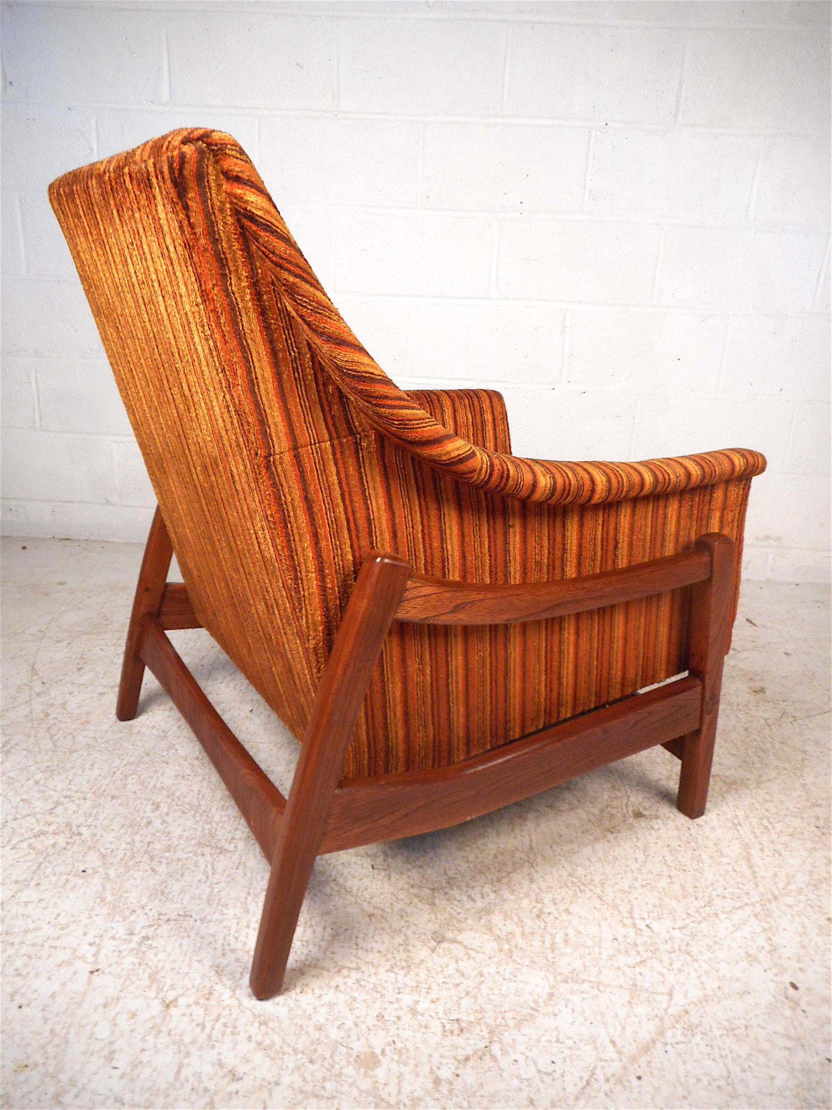 Mid-Century Modern Midcentury Rocking Lounge Chair by Paoli Chair Co.