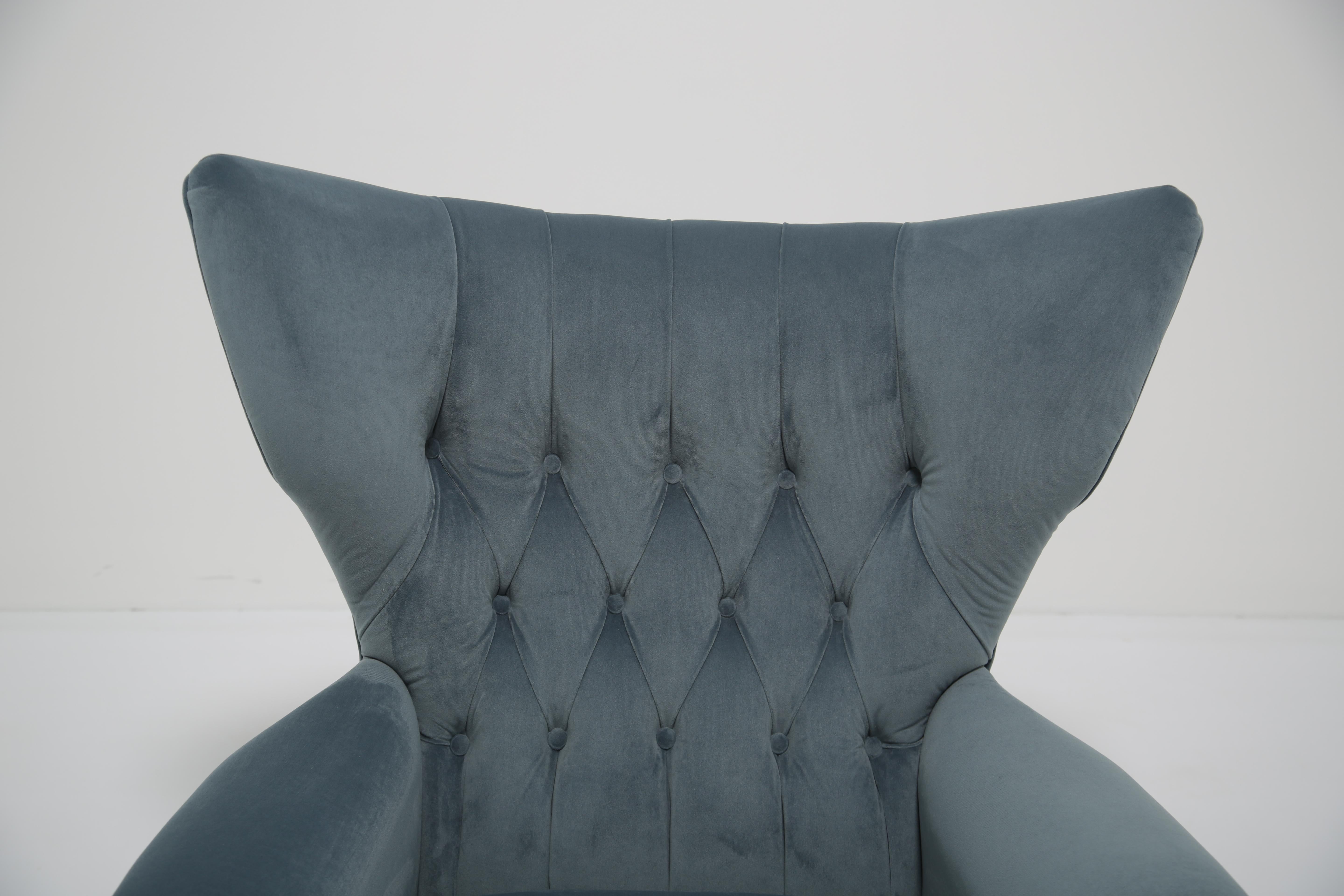Mid-Century Rocking & Swivel Lounge Armchair 'Blofeld' 6250 by G-Plan, 1960s. For Sale 3