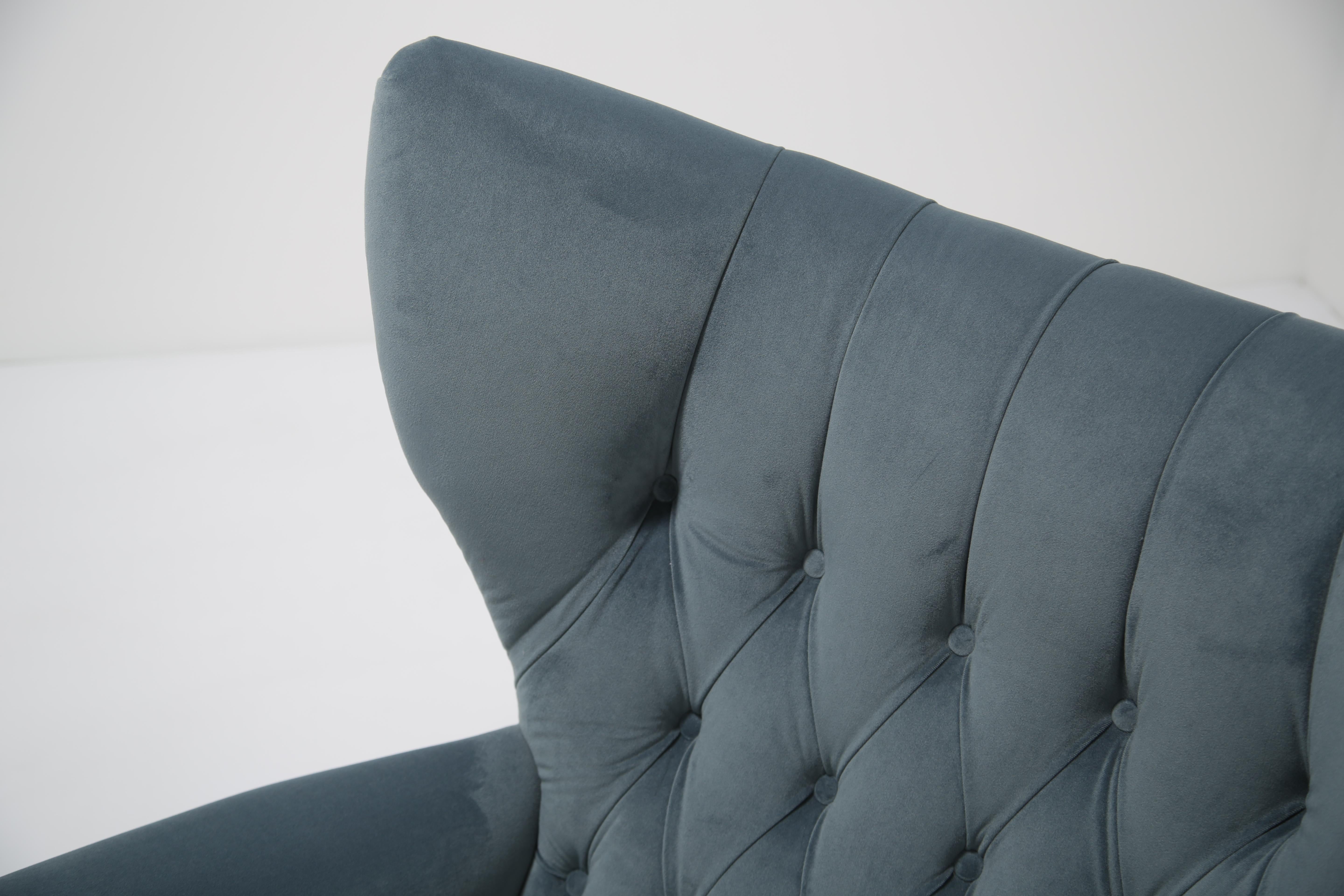 Polished Mid-Century Rocking & Swivel Lounge Armchair 'Blofeld' 6250 by G-Plan, 1960s. For Sale