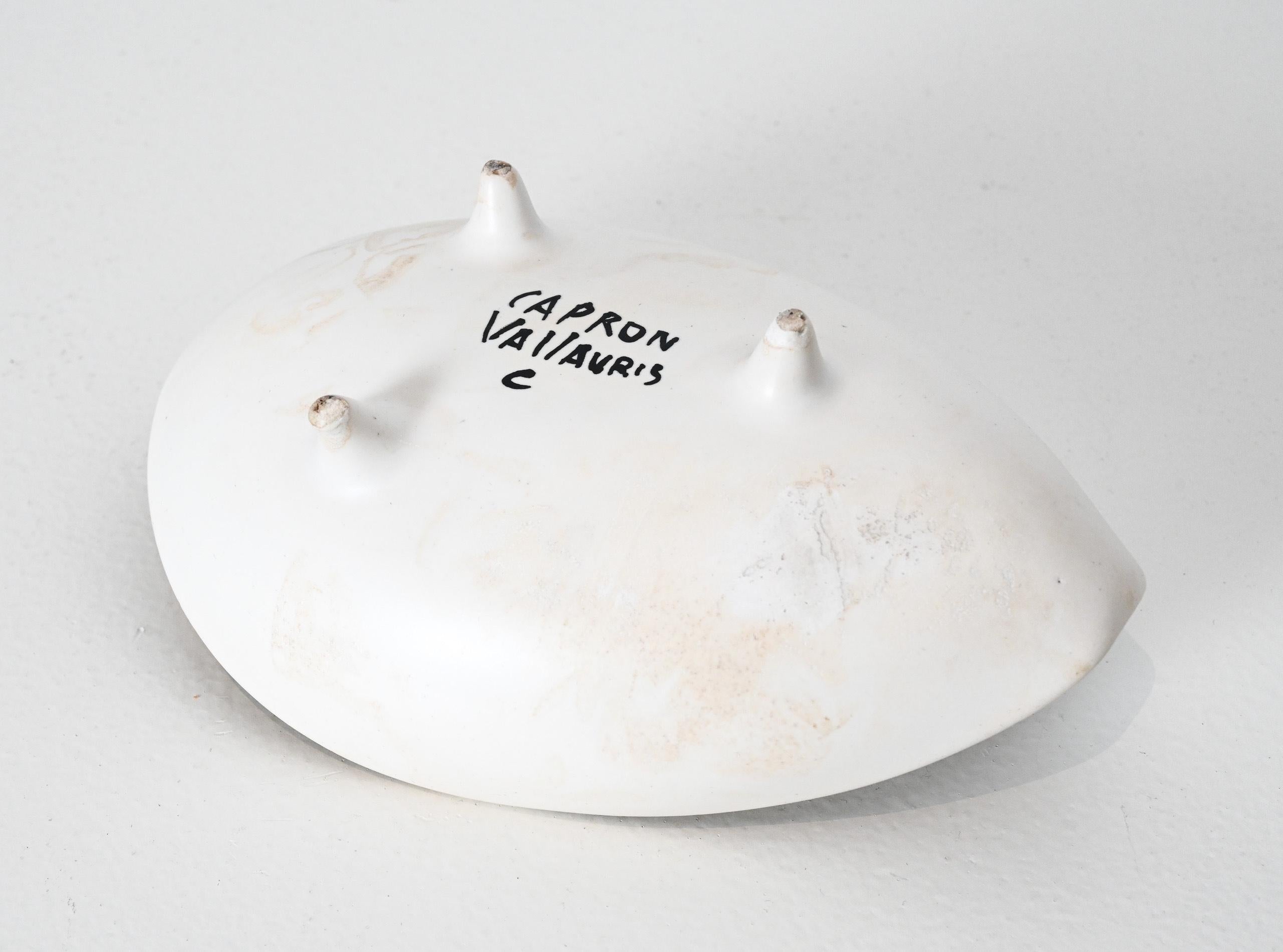 mid century Roger Capron ceramic vide poche with bird motif For Sale 1