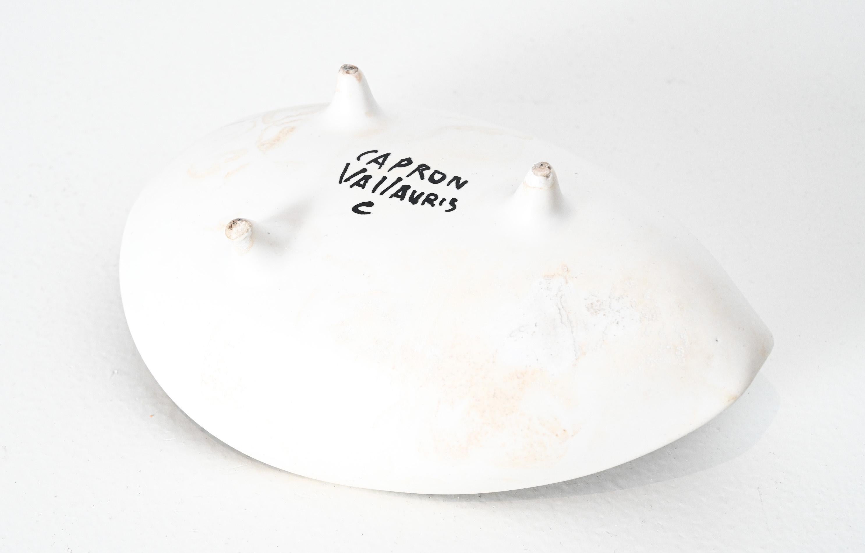 mid century Roger Capron ceramic vide poche with bird motif For Sale 2