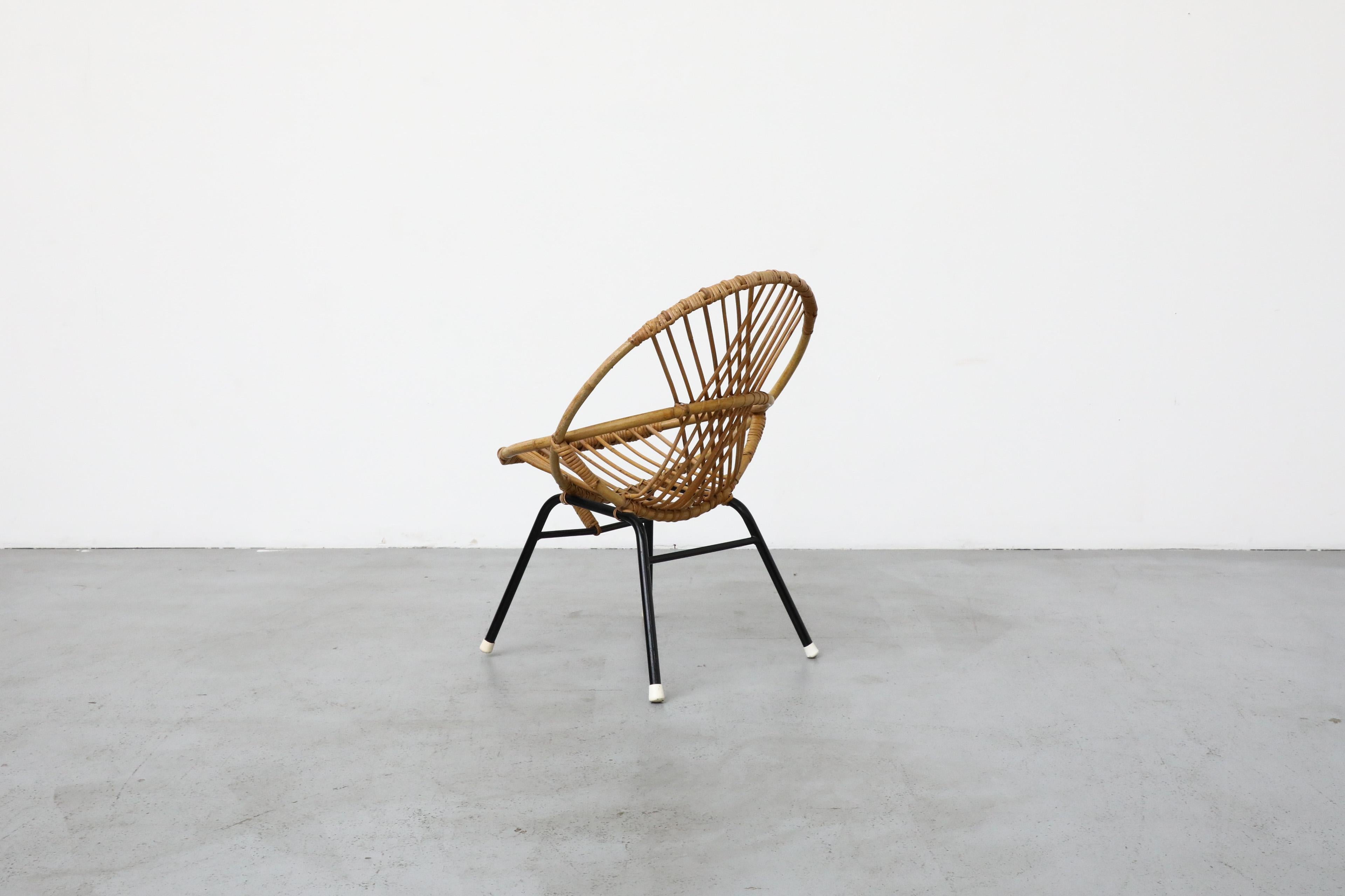 Mid-Century Rohe Noordwolde Bamboo Hoop Chair with Black Enameled Legs In Good Condition For Sale In Los Angeles, CA