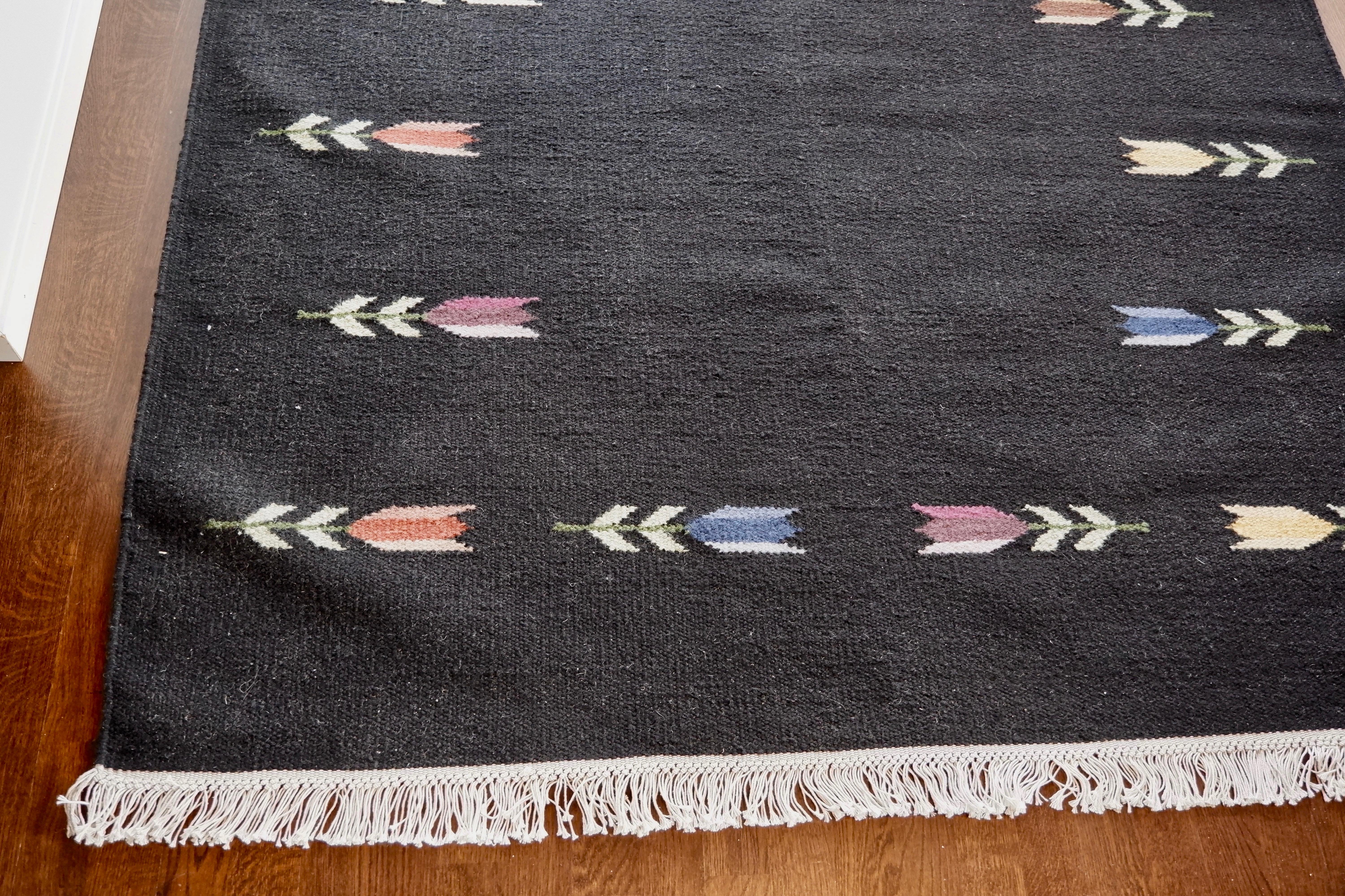 Midcentury Röllakan Carpet from Sweden.  In Fair Condition For Sale In Hägersten-Liljeholmen, Stockholms län