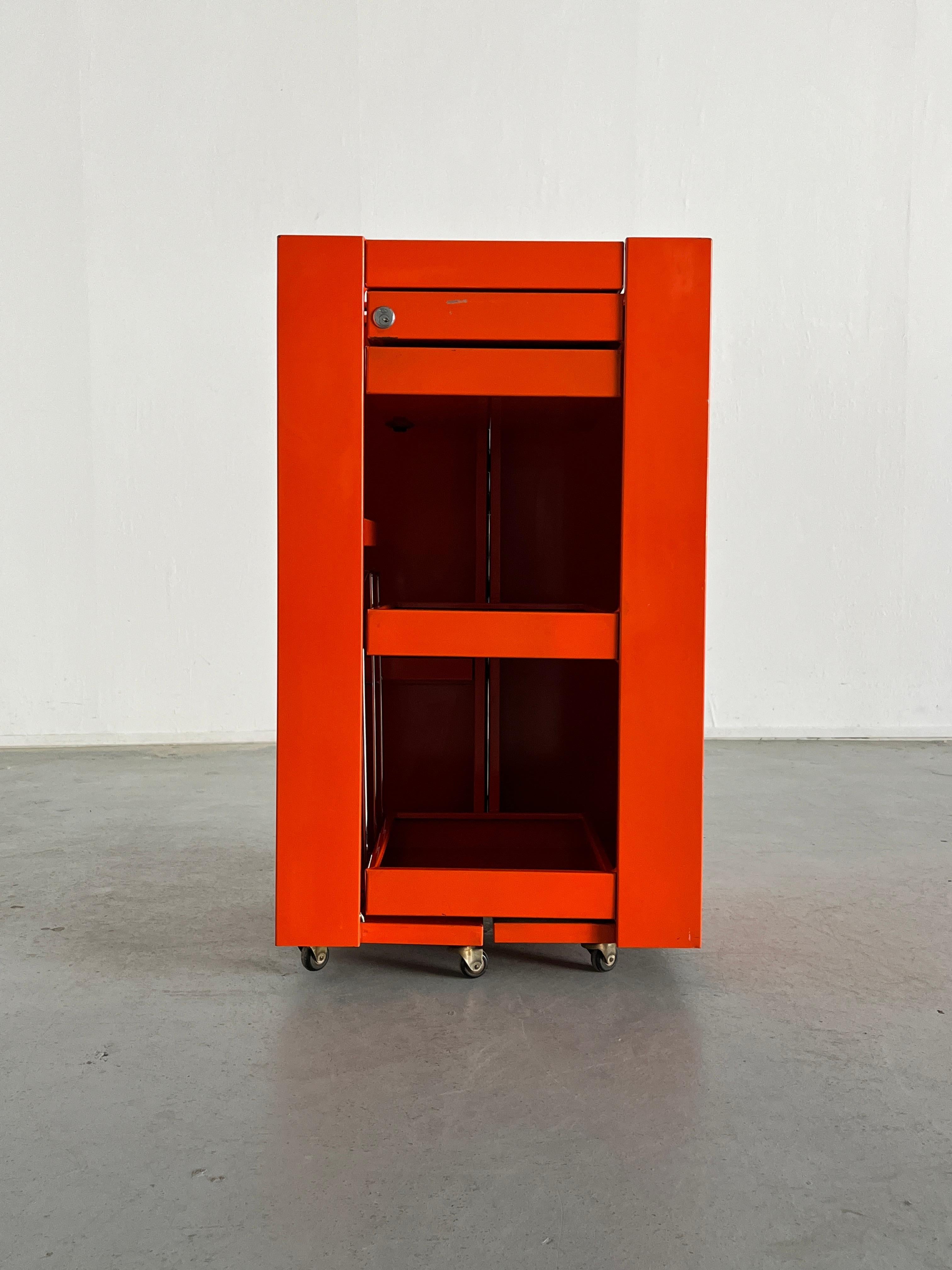 Rolling Office Trolley oder Vintage Toolbox aus orangefarbenem Blech aus der Mitte des Jahrhunderts, 70er Jahre (Moderne der Mitte des Jahrhunderts) im Angebot