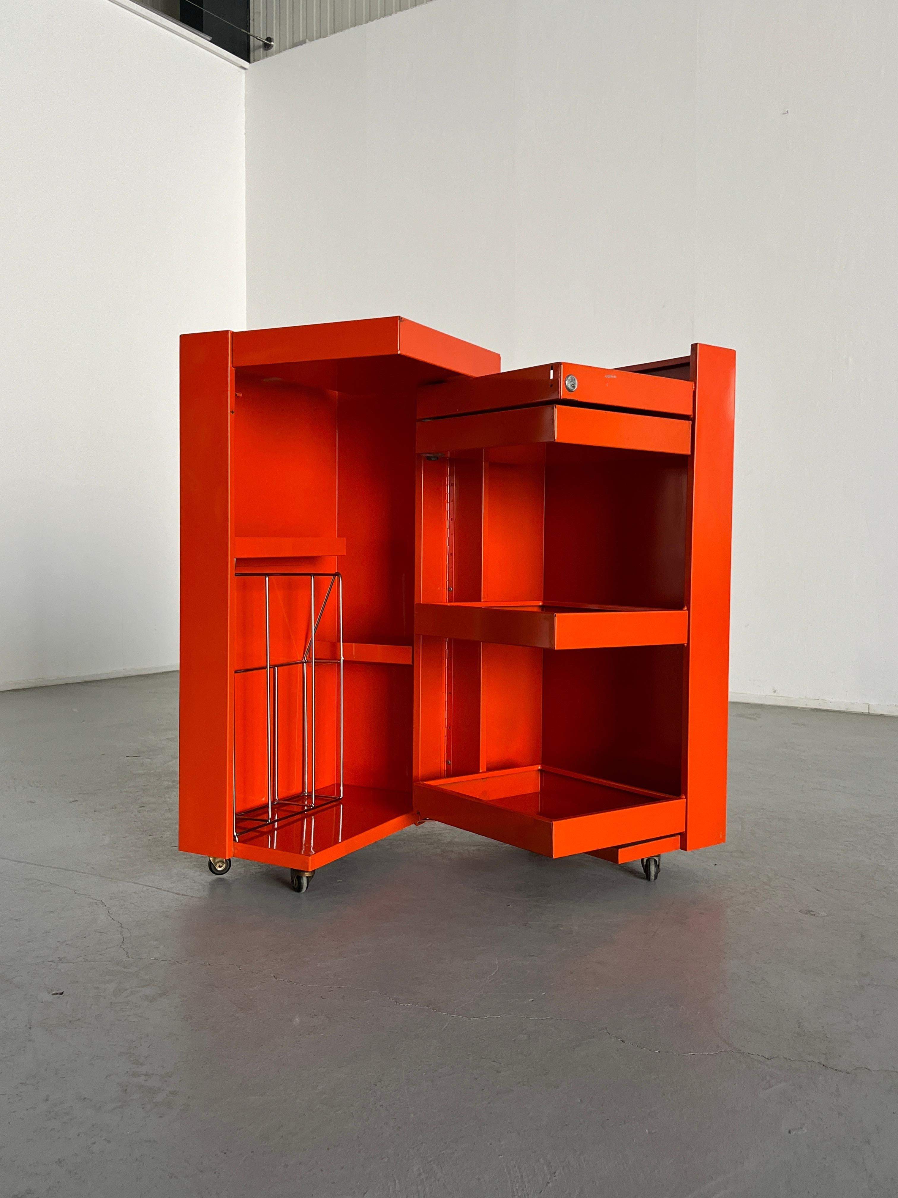 Rolling Office Trolley oder Vintage Toolbox aus orangefarbenem Blech aus der Mitte des Jahrhunderts, 70er Jahre (Ende des 20. Jahrhunderts) im Angebot