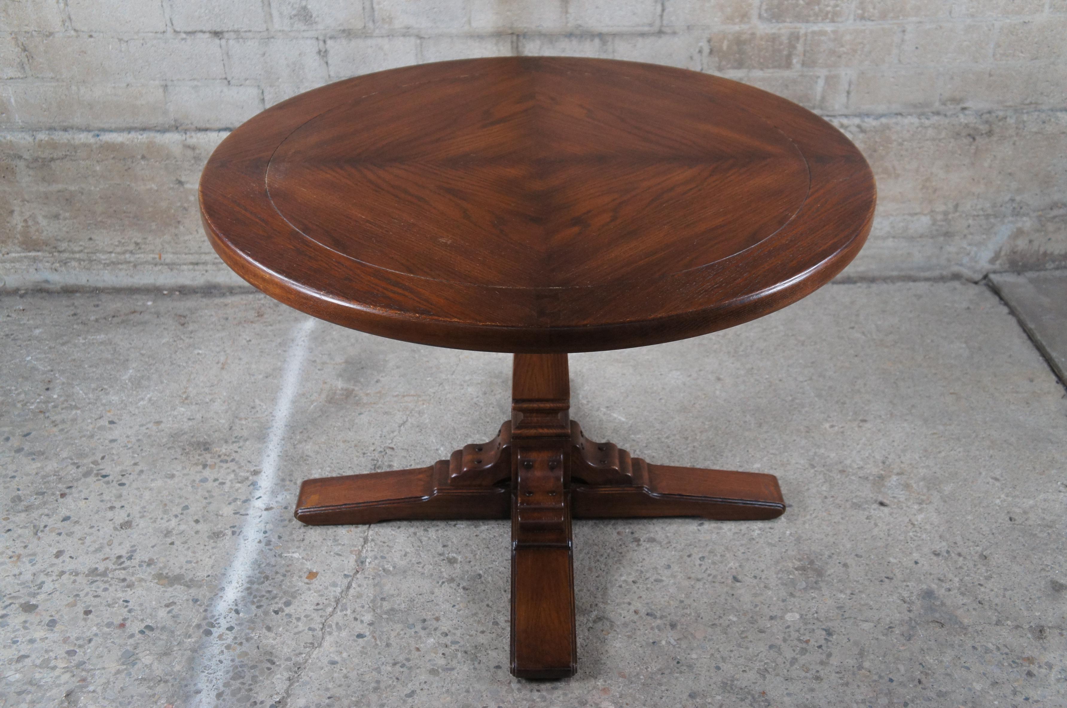 Midcentury Romweber Viking Oak Round Pedestal Dining Breakfast Game Card Table In Good Condition In Dayton, OH
