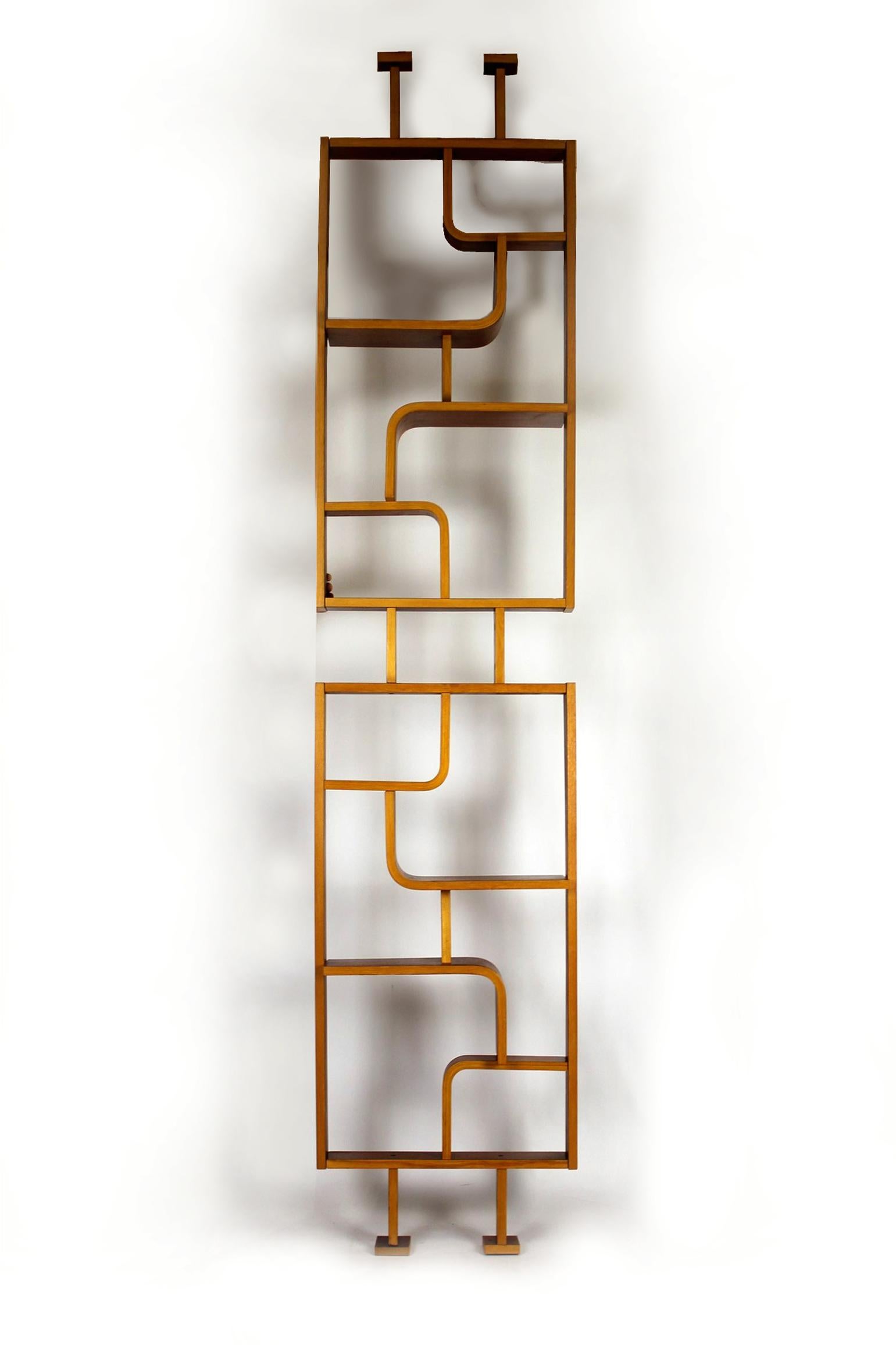 This room divider was designed by Ludvik Volák for Dřevopodnik Holešov in the 1960s.
Made of bent, veneered plywood. The height is adjustable from 259 to 268cm.