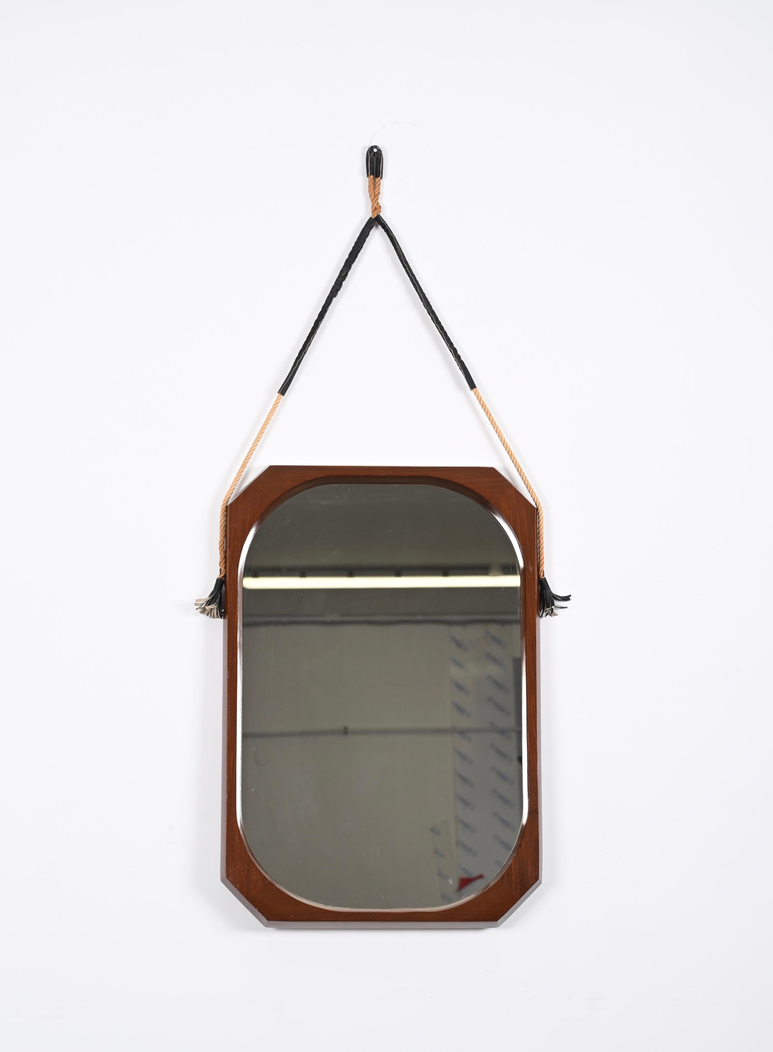 Midcentury Rope and Leather Teak Framed Italian Wall Mirror, 1960s In Good Condition For Sale In Roma, IT
