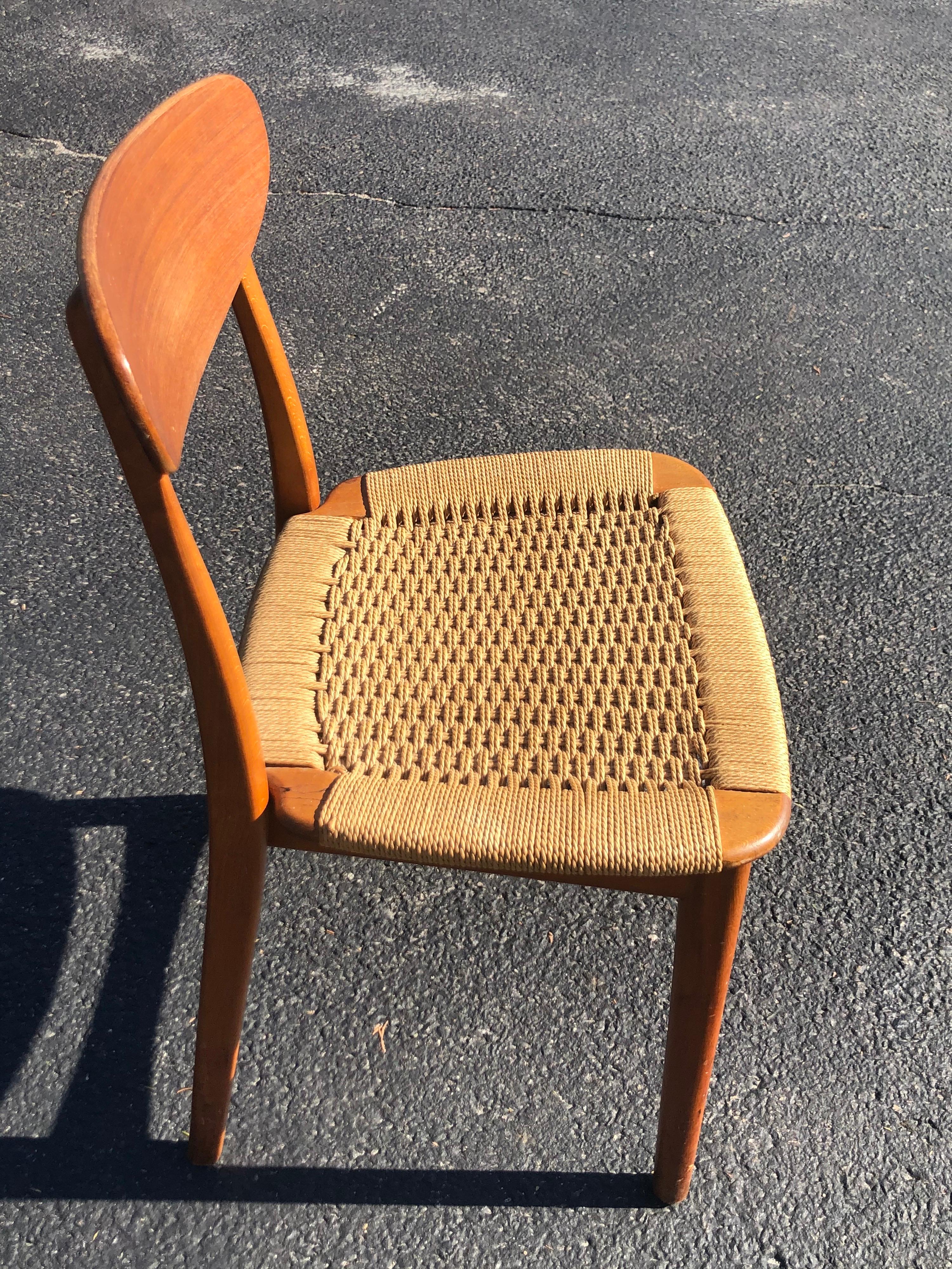 Mid Century Rope Chair with Teak Wood 1