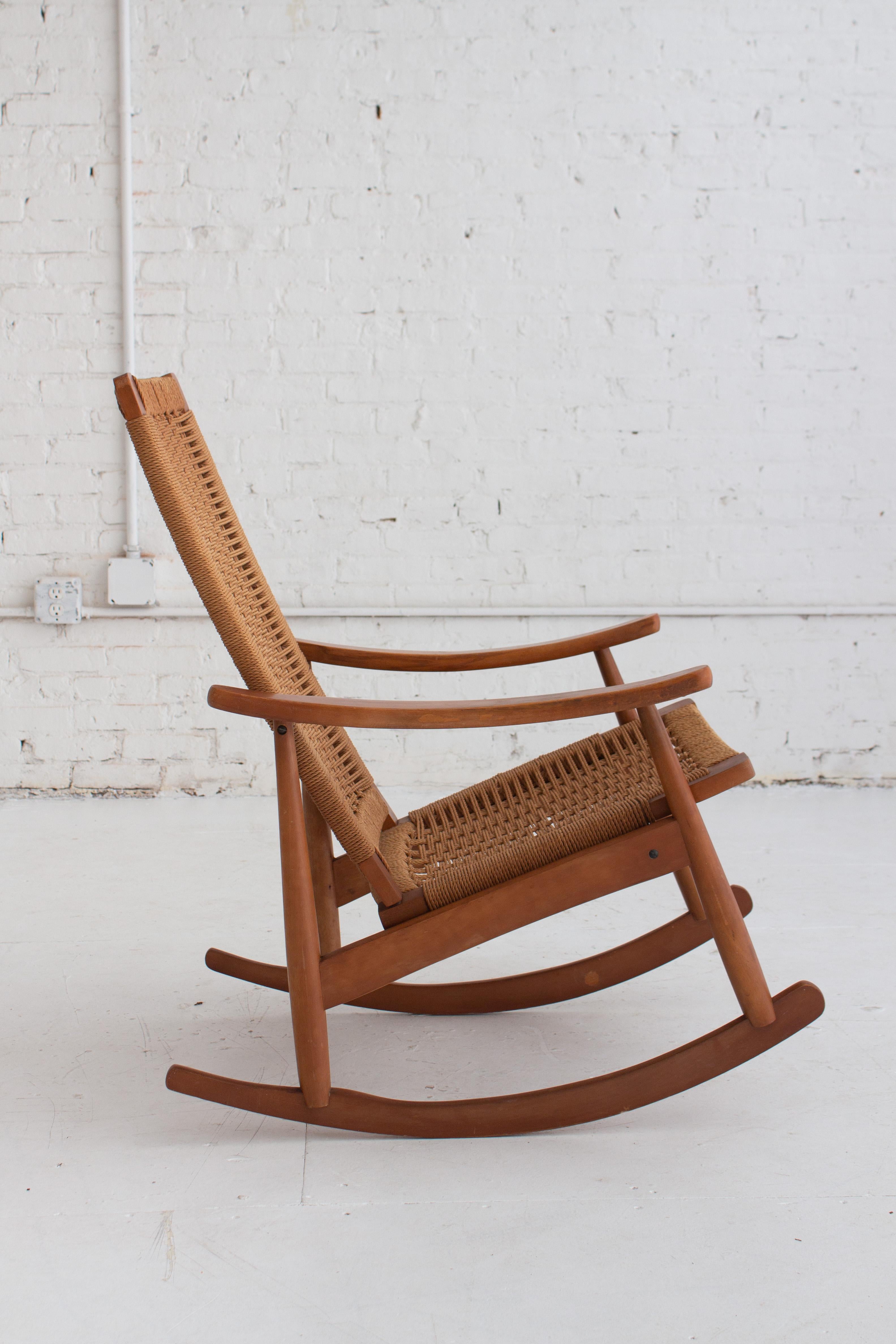 European Midcentury Rope Rocking Chair in the Style of Hans Wegner