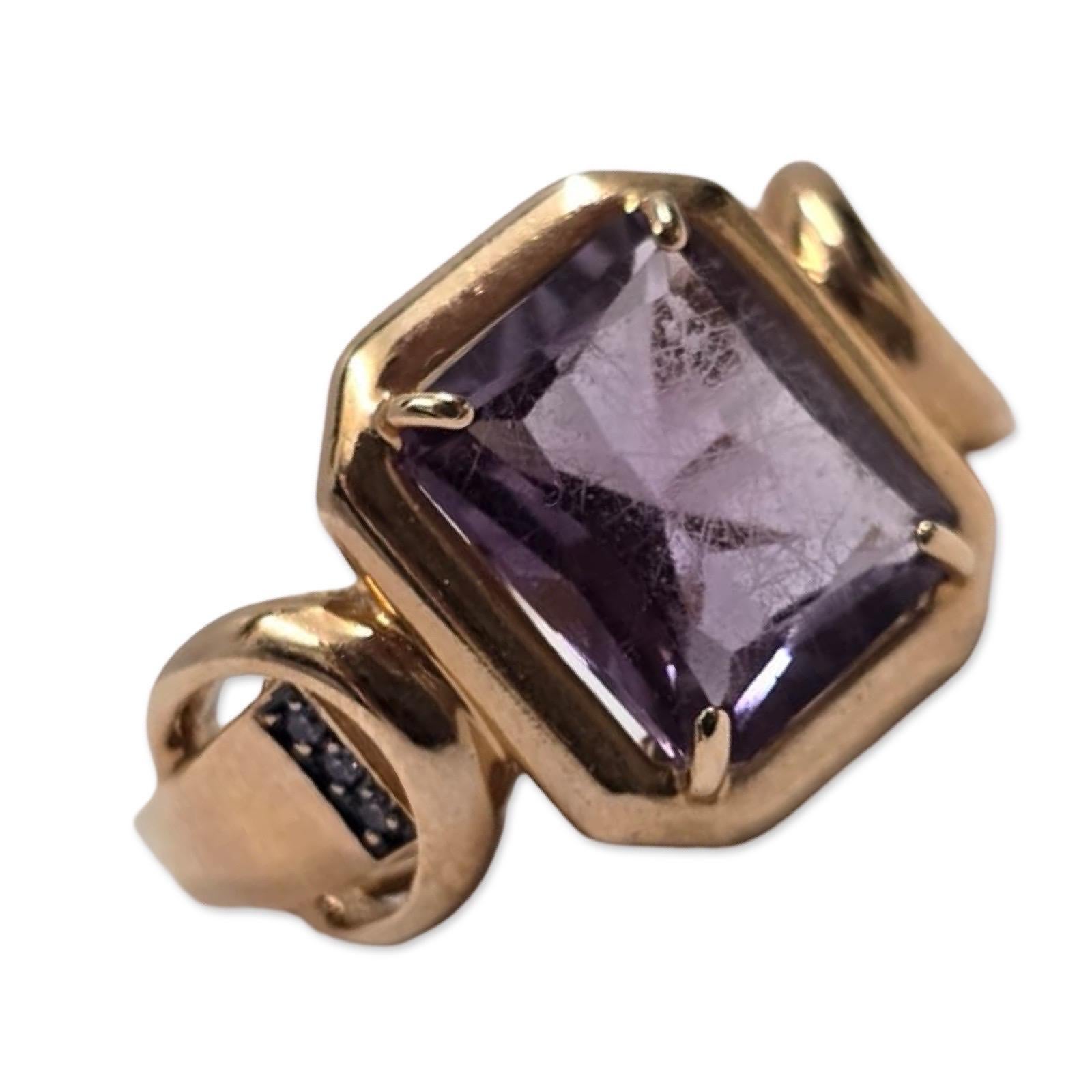 Anello Cocktail Architettonico in oro rosa di metà secolo con ametista da 3 carati in vendita 1