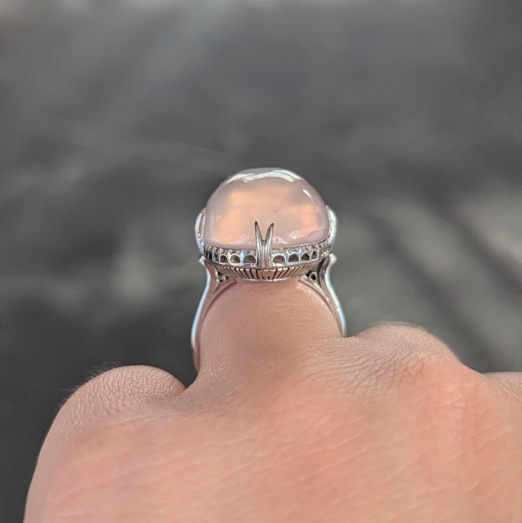 Mid-Century Rose Quartz Cabochon 14 Karat White Gold Vintage Cocktail Ring For Sale 5
