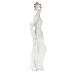 Figura de mujer en porcelana Rosenthal de mediados de siglo, por L. Friedrich-Gronau