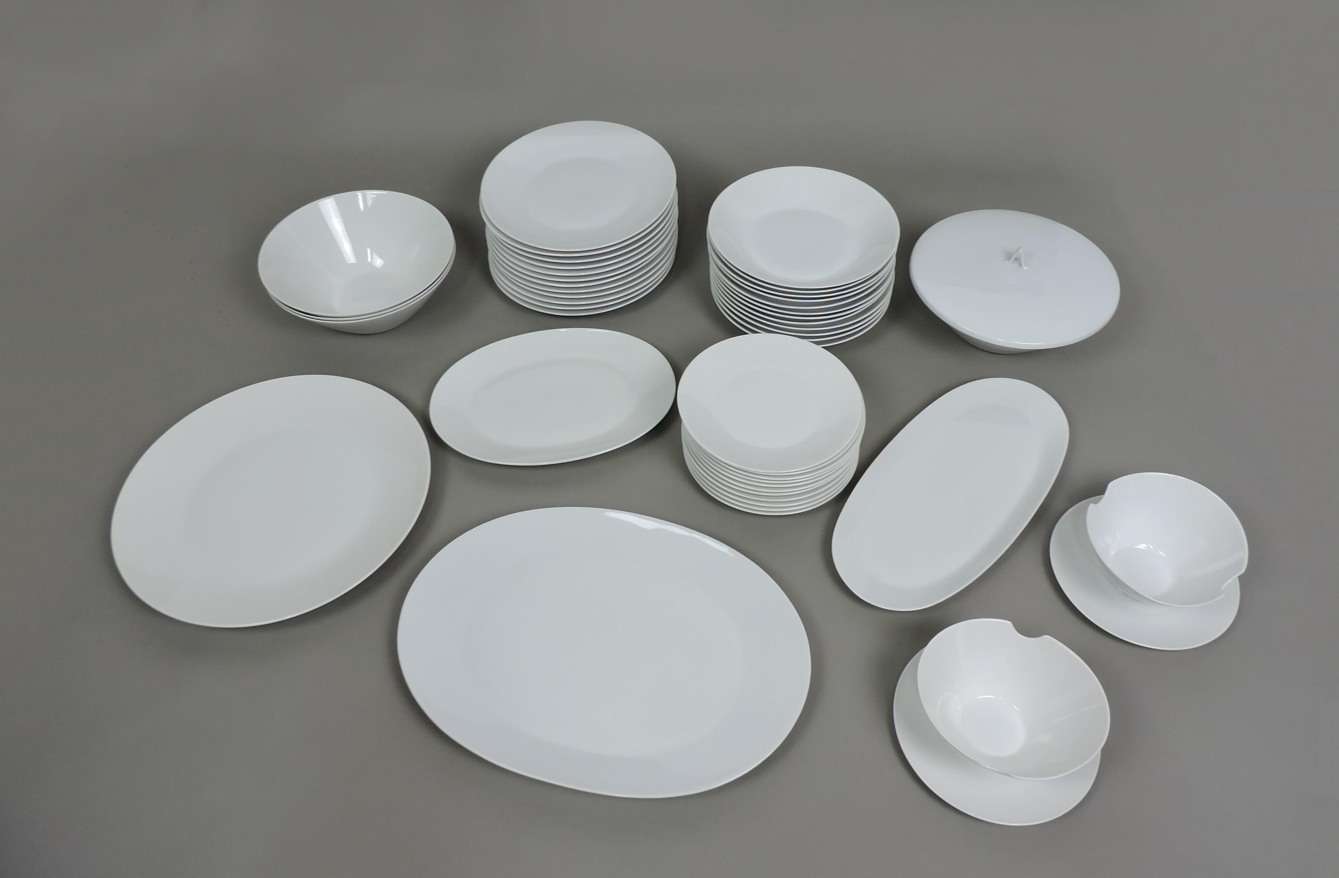Set da pranzo bianco classico moderno di metà secolo Rosenthal Raymond Loewy Form 2000 in vendita 1