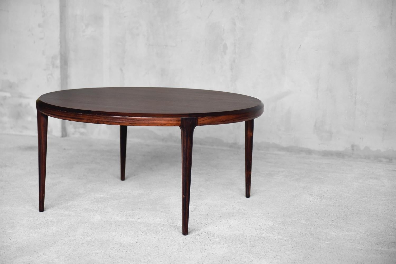 Mid-Century Rosewood 283 Coffee Table by Johannes Andersen for CFC Silkeborg For Sale 1