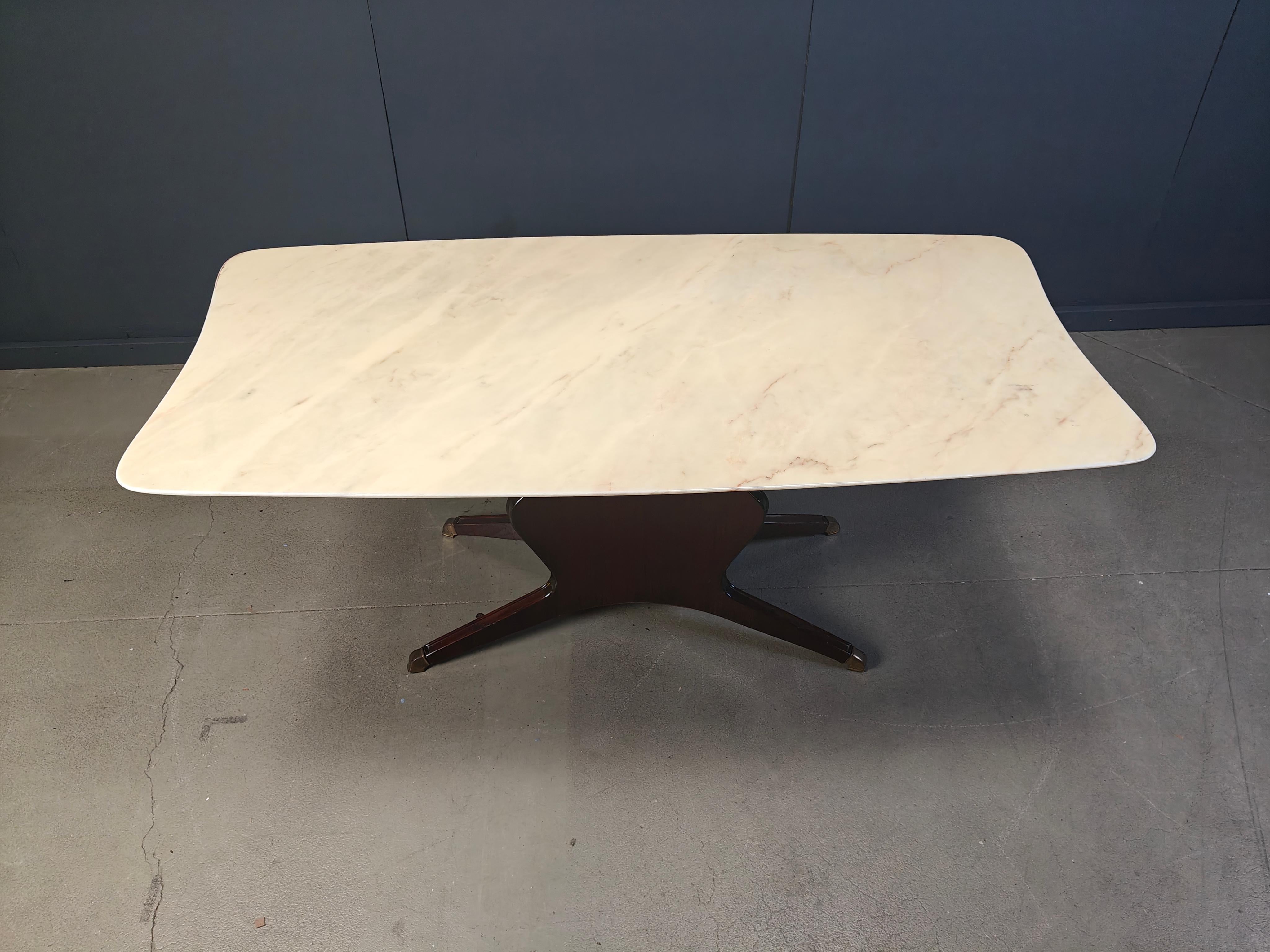 Mesa de comedor de palisandro y mármol de mediados de siglo de Osvaldo Borsani, años 50 Moderno de mediados de siglo en venta