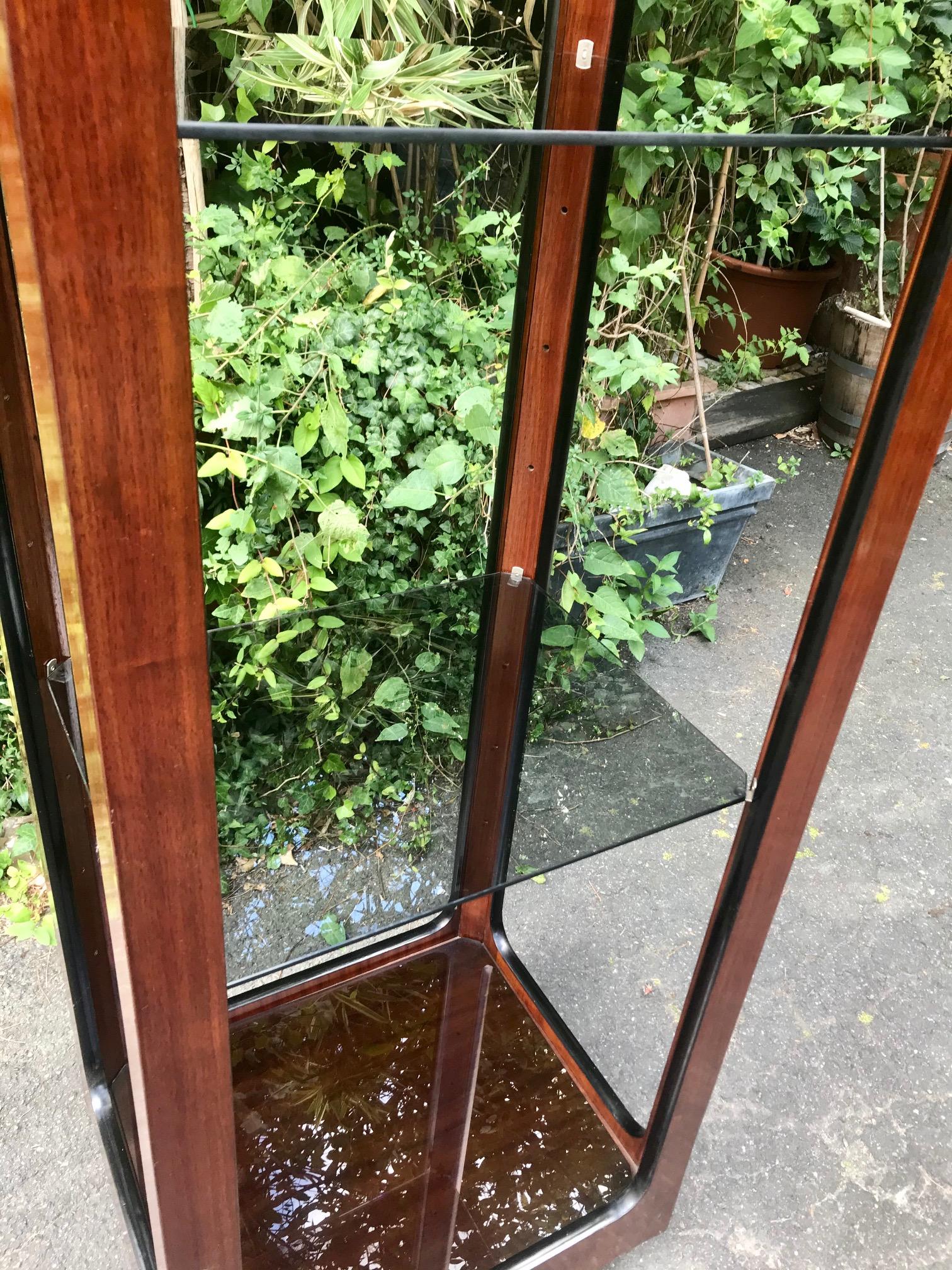 Modern midcentury rosewood and smocked glass shelf by John Keal, 1960 In Good Condition For Sale In Saint-Ouen, FR