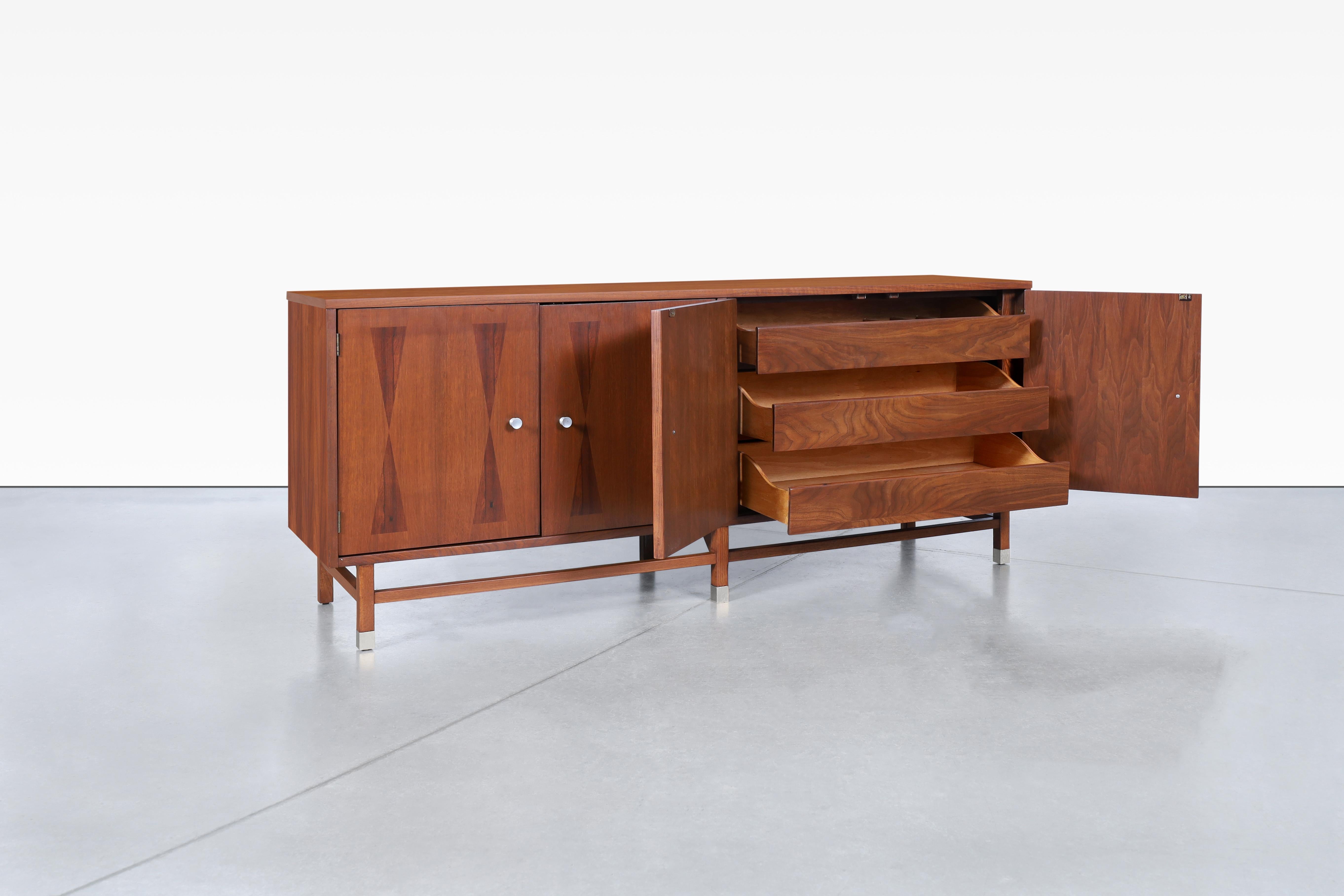 Mid-Century Rosewood and Walnut Credenza by Stanley In Excellent Condition In North Hollywood, CA