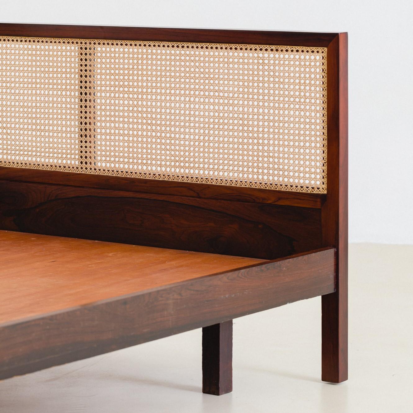 Hand-Woven Midcentury Rosewood Bed by Unknown Designer, 1960s, Midcentury Brazilian For Sale