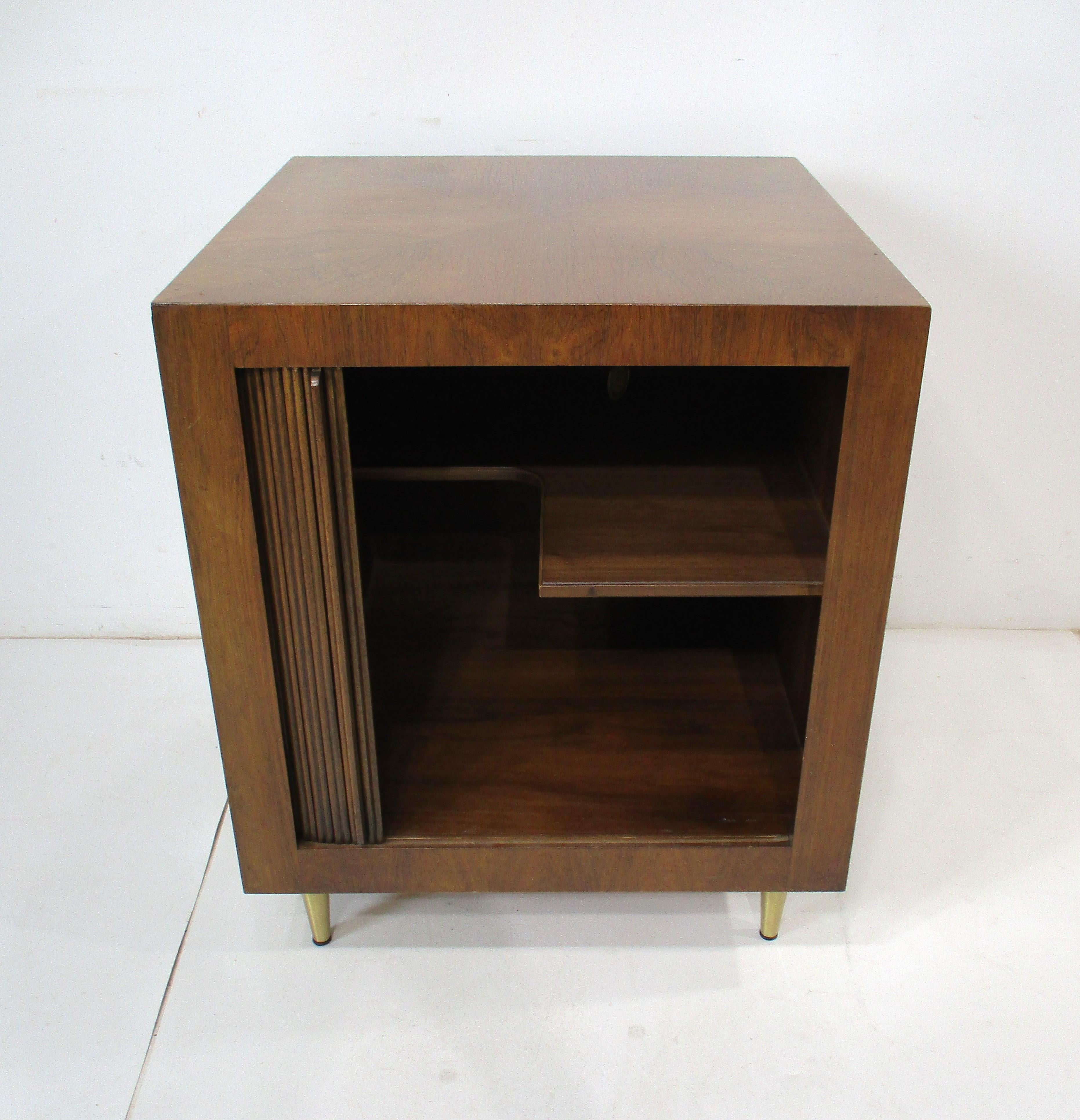 Mid-Century moderno Henredon, mobile bar a cubo in ottone e palissandro del metà del secolo scorso in vendita